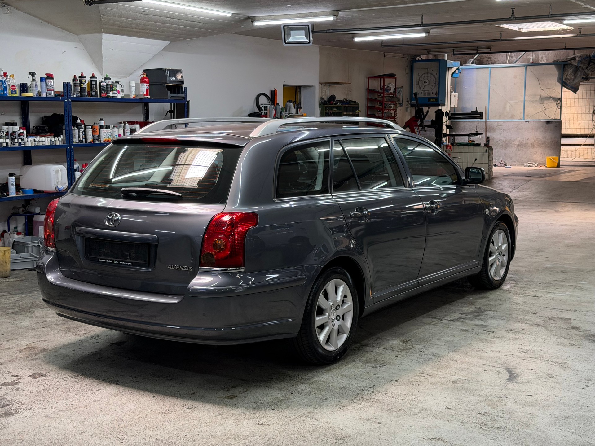 TOYOTA Avensis 2.2D-4 D Linea Sol Sportswagon-image-3