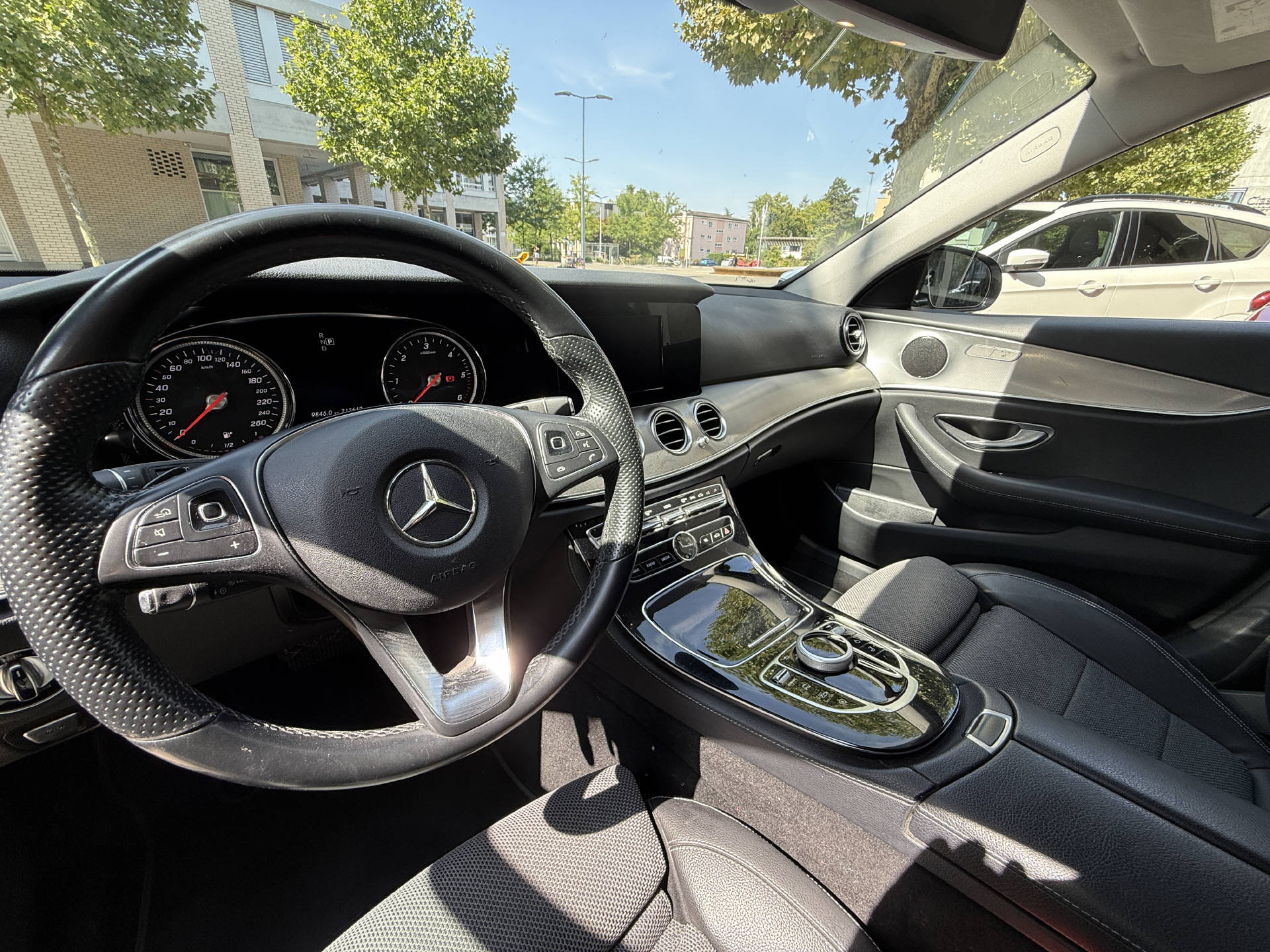 MERCEDES-BENZ E-CLASS S213 Kombi E 220 d Av-image-9