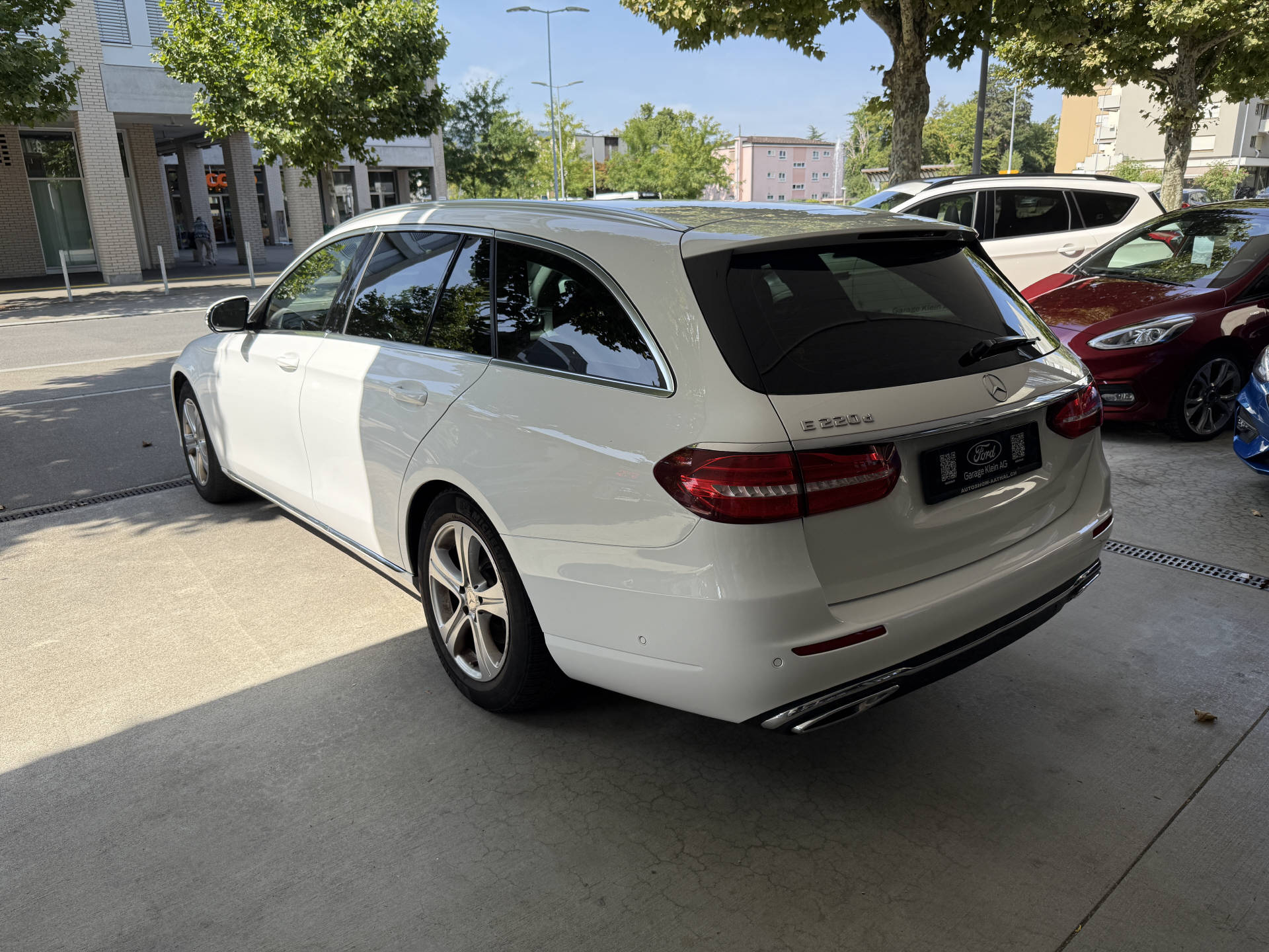 MERCEDES-BENZ E-CLASS S213 Kombi E 220 d Av-image-2