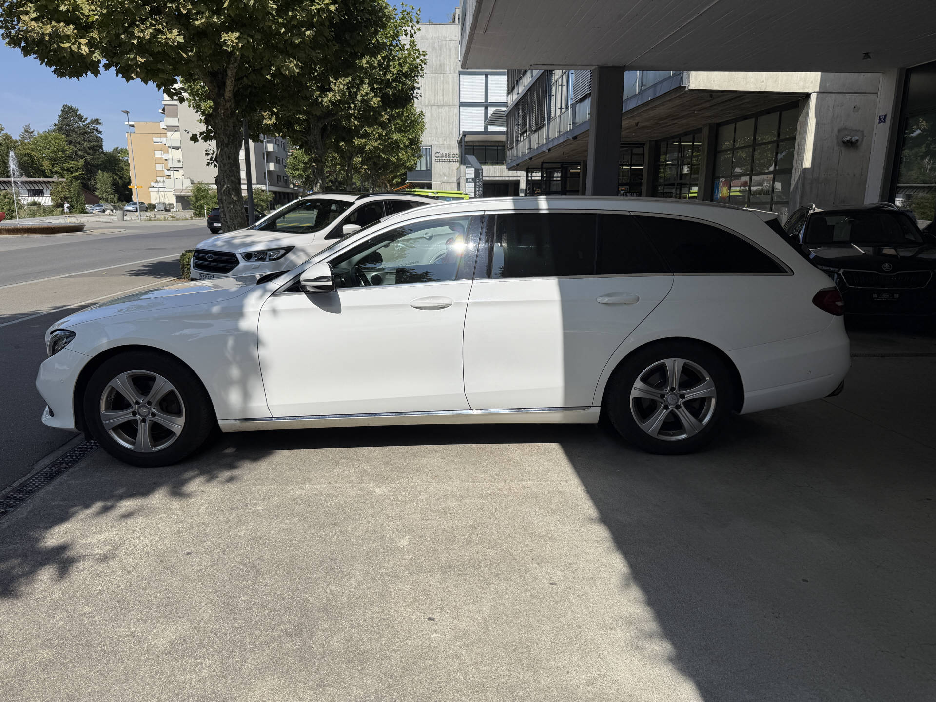 MERCEDES-BENZ E-CLASS S213 Kombi E 220 d Av-image-1