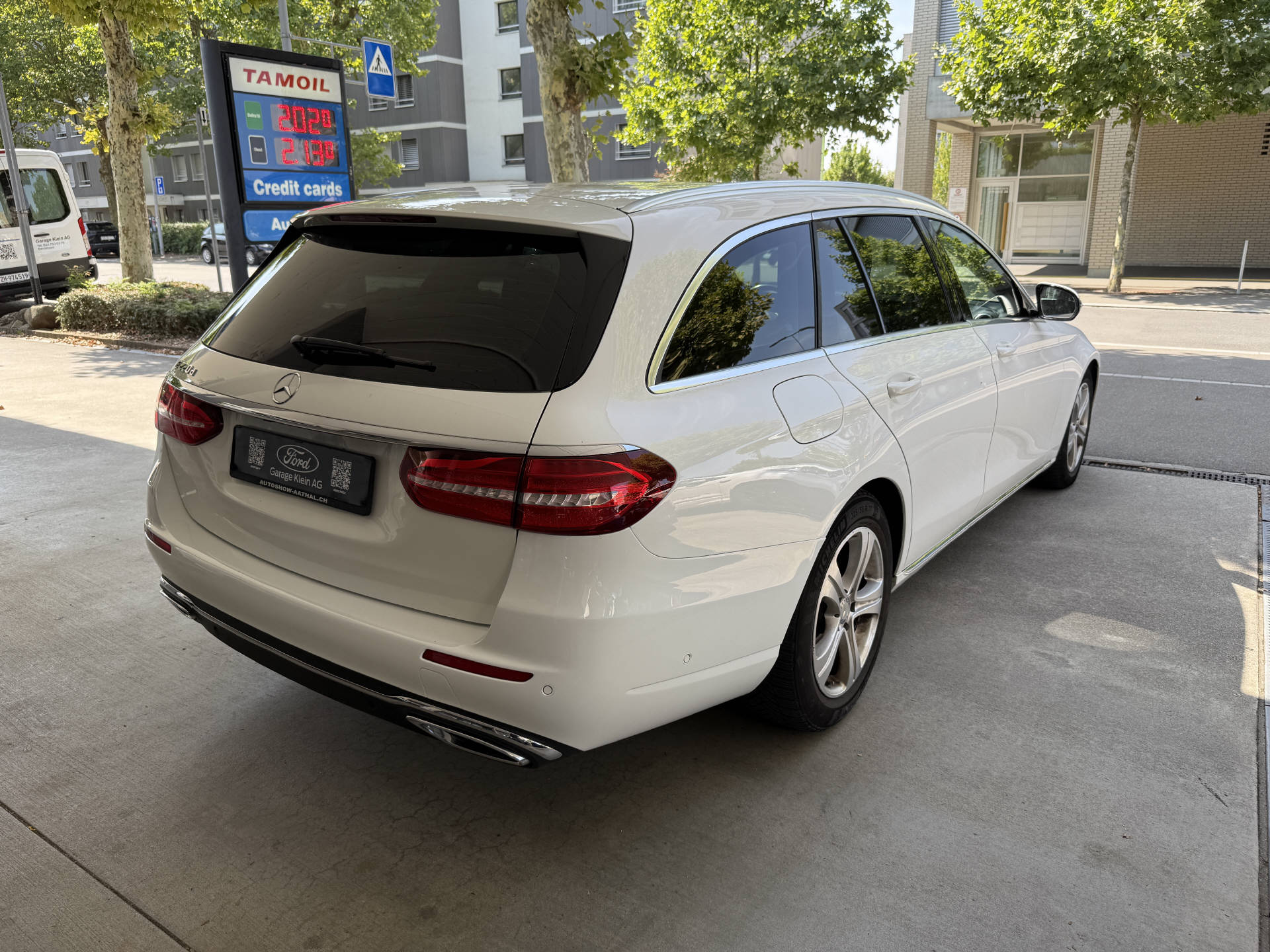 MERCEDES-BENZ E-CLASS S213 Kombi E 220 d Av-image-3