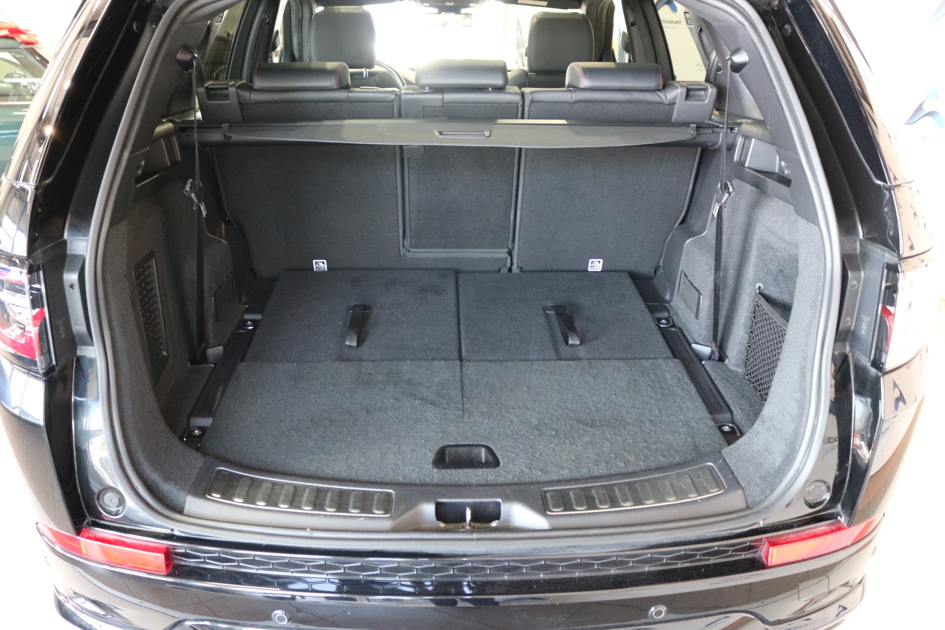 LAND ROVER Discovery Sport R Dyn P250 2.0 Si4 MHEV Base AT9-image-48