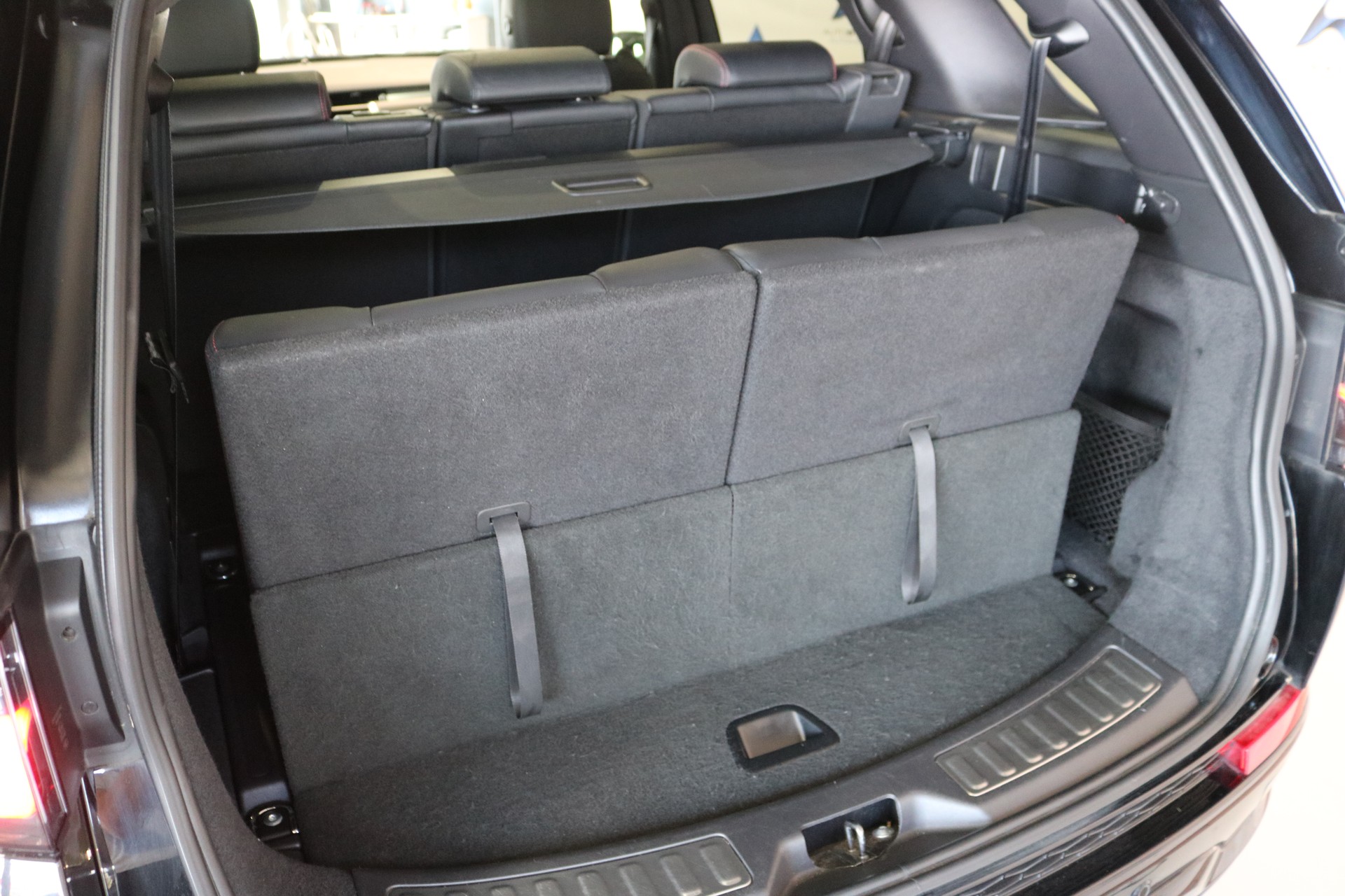 LAND ROVER Discovery Sport R Dyn P250 2.0 Si4 MHEV Base AT9-image-43
