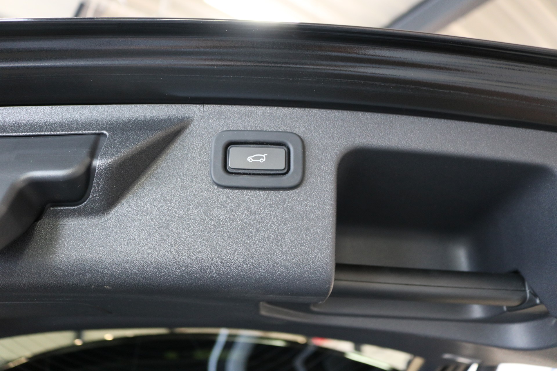 LAND ROVER Discovery Sport R Dyn P250 2.0 Si4 MHEV Base AT9-image-46