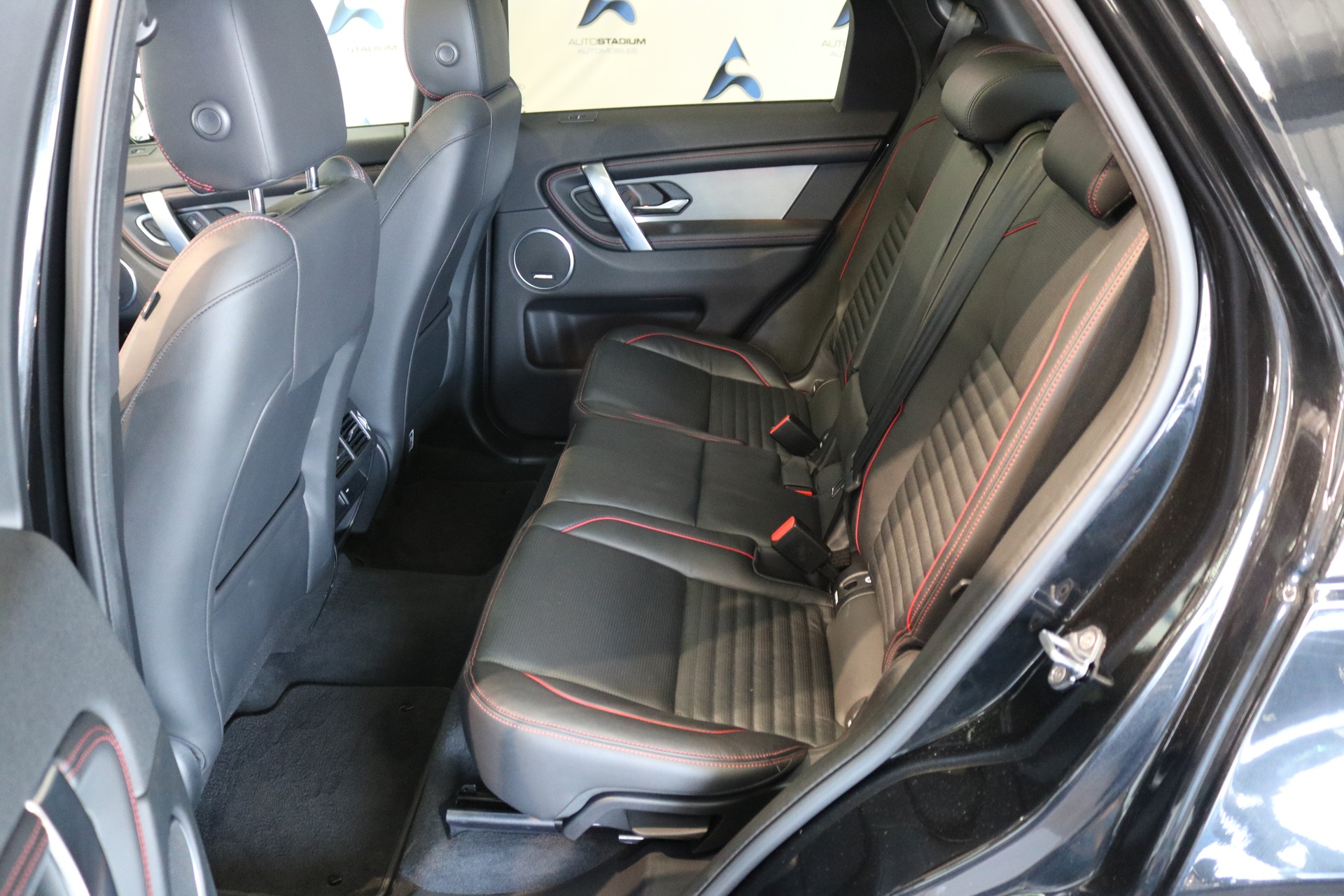 LAND ROVER Discovery Sport R Dyn P250 2.0 Si4 MHEV Base AT9-image-38