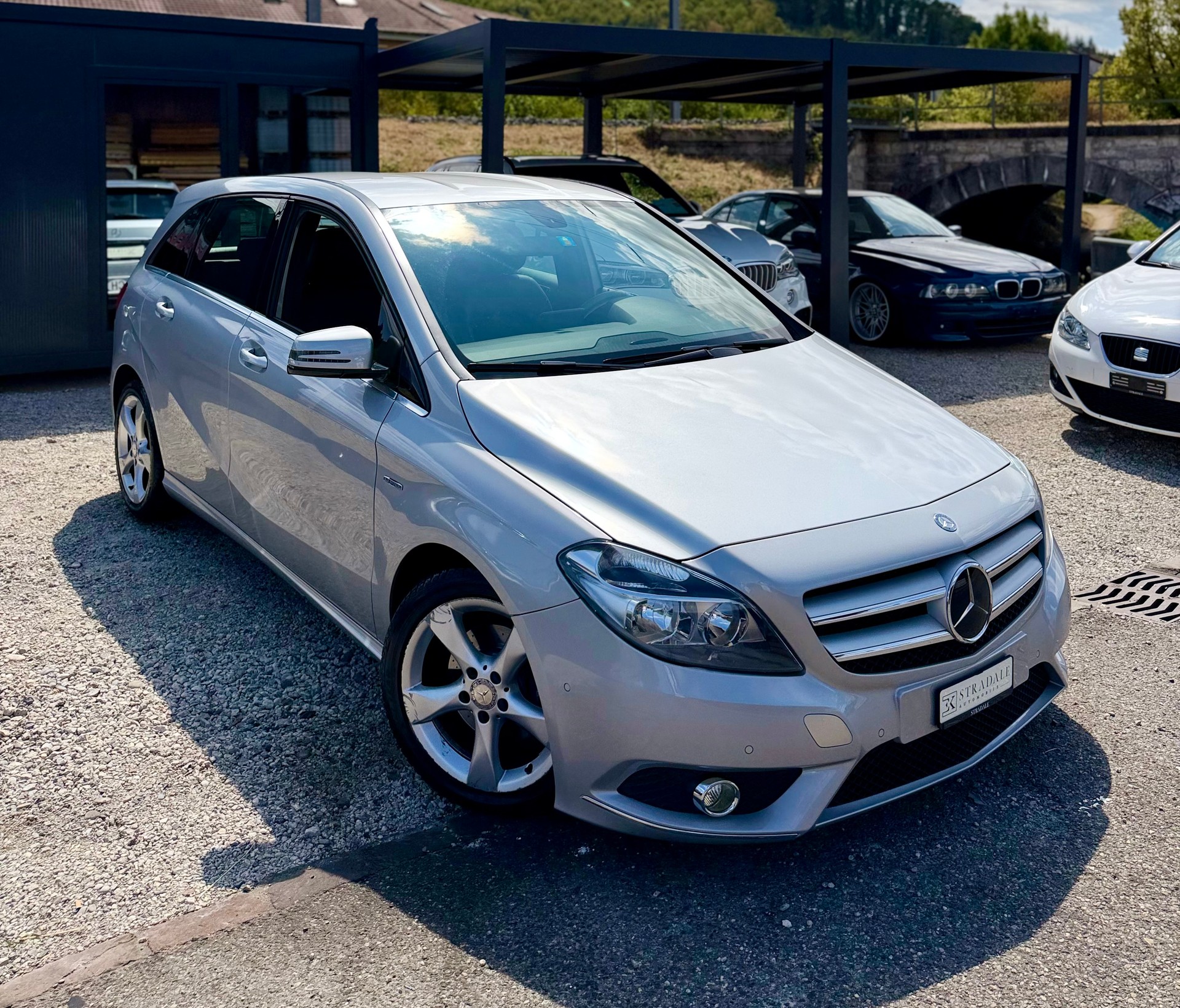 MERCEDES-BENZ B 180 Active Edition **Ab MFK **Bluetooth**-image-0