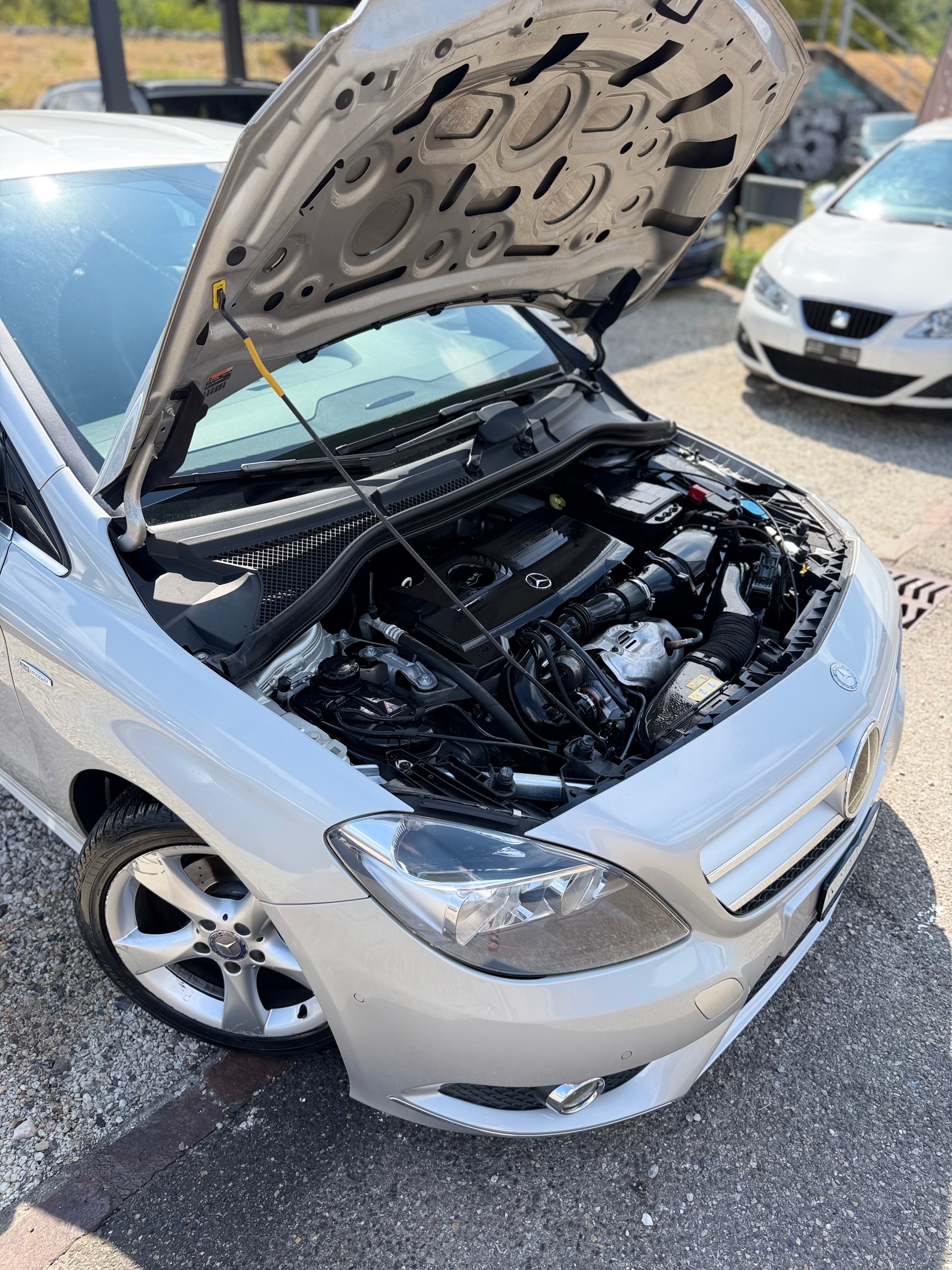 MERCEDES-BENZ B 180 Active Edition **Ab MFK **Bluetooth**-image-15