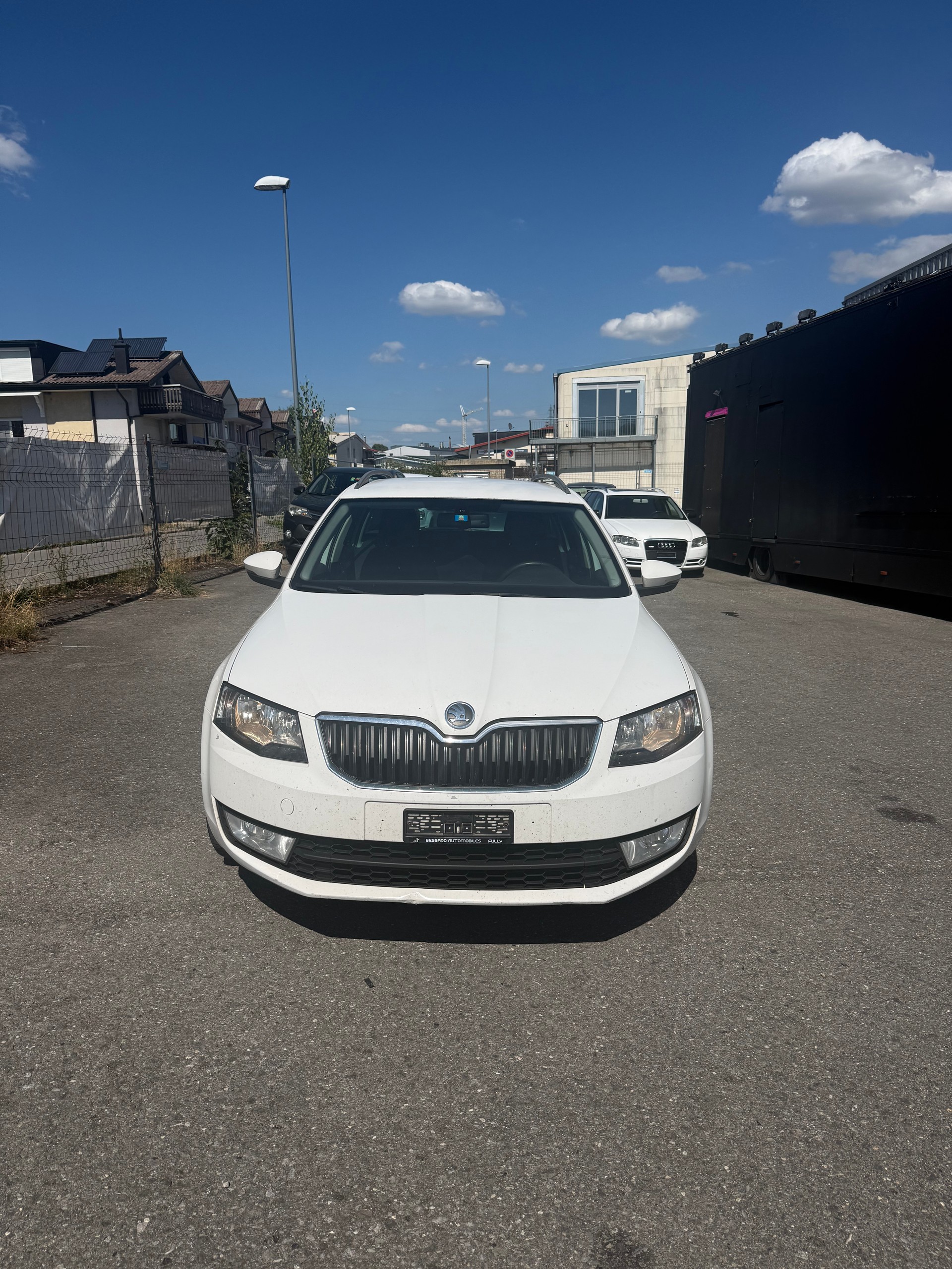 SKODA Octavia Combi 1.4 TSI Ambition-image-0