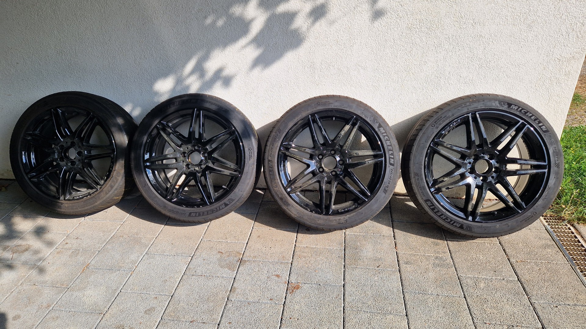 MERCEDES-BENZ V 250 d Swiss Edition AMG-image-9