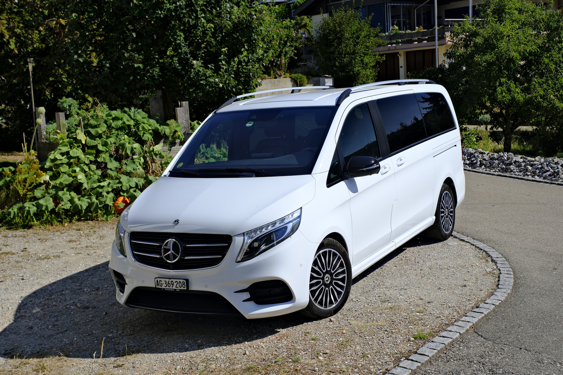 MERCEDES-BENZ V 250 d Swiss Edition AMG-image-0