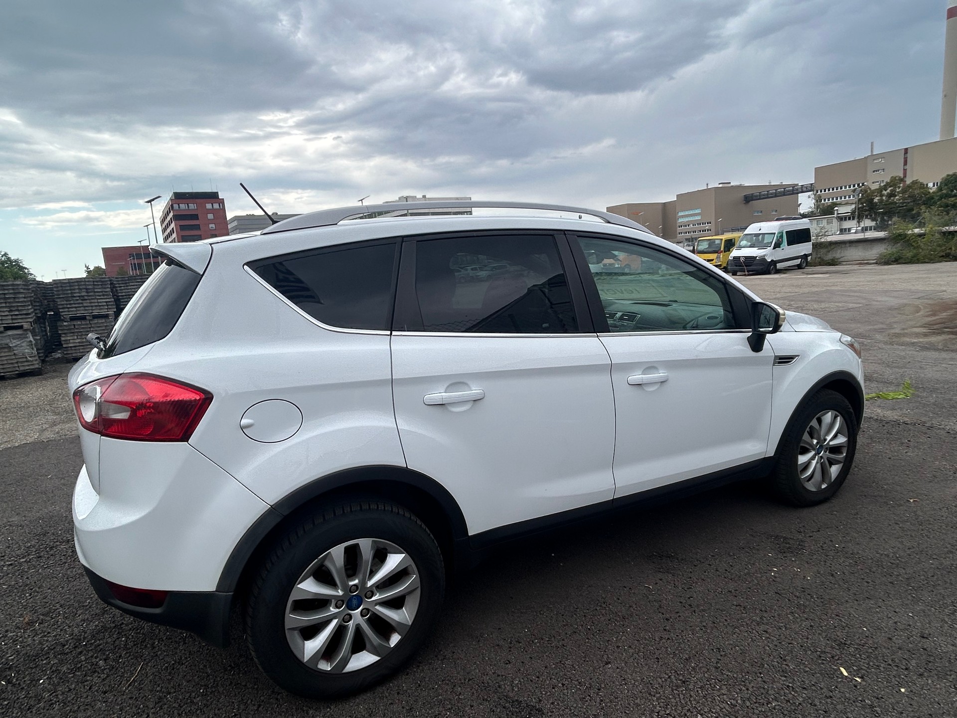 FORD Kuga 2.0 TDCi Titanium S 4WD PowerShift-image-5