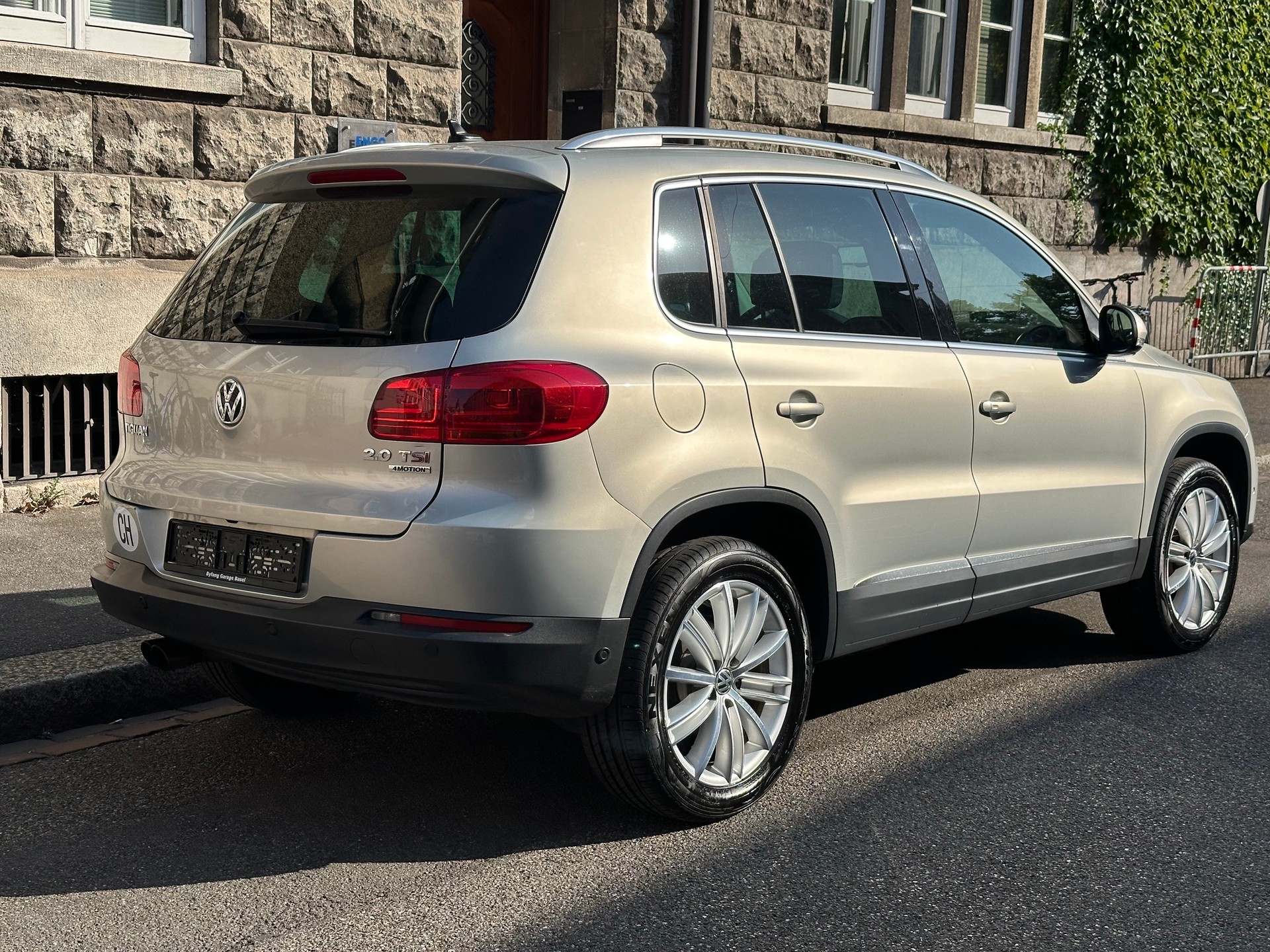 VW Tiguan 2.0 TSI Track&Style 4Motion DSG-image-4