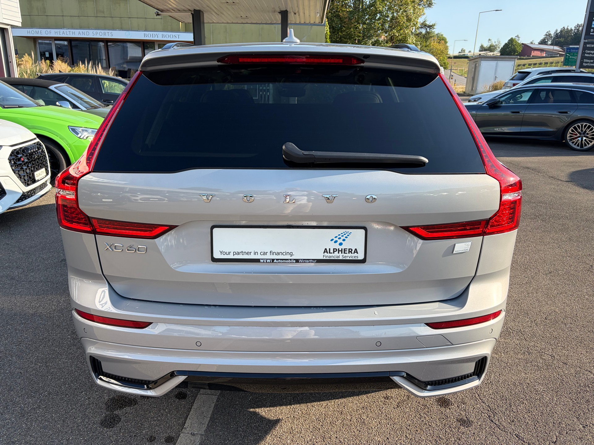 VOLVO XC60 T6 eAWD PluginHybrid Ultimate Dark Geartronic-image-6