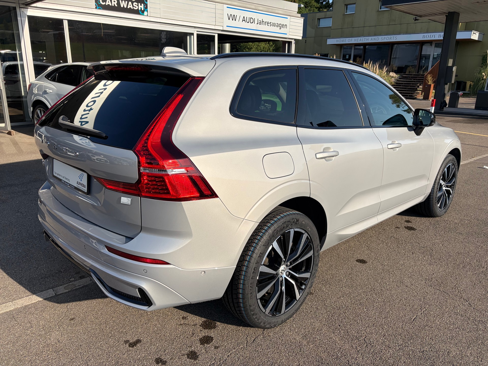 VOLVO XC60 T6 eAWD PluginHybrid Ultimate Dark Geartronic-image-8
