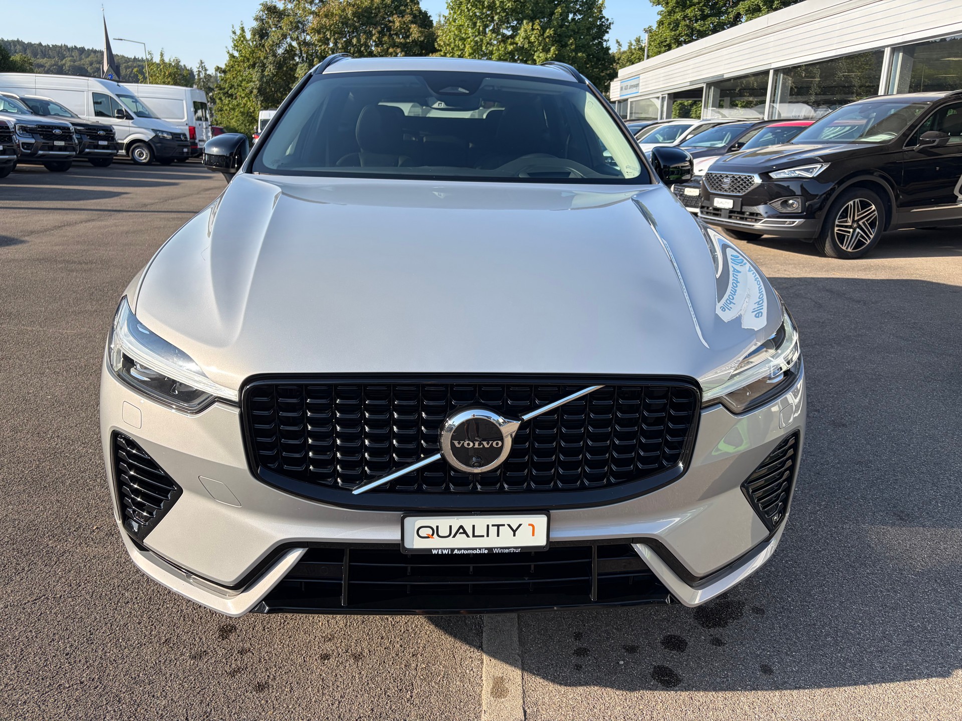 VOLVO XC60 T6 eAWD PluginHybrid Ultimate Dark Geartronic-image-1