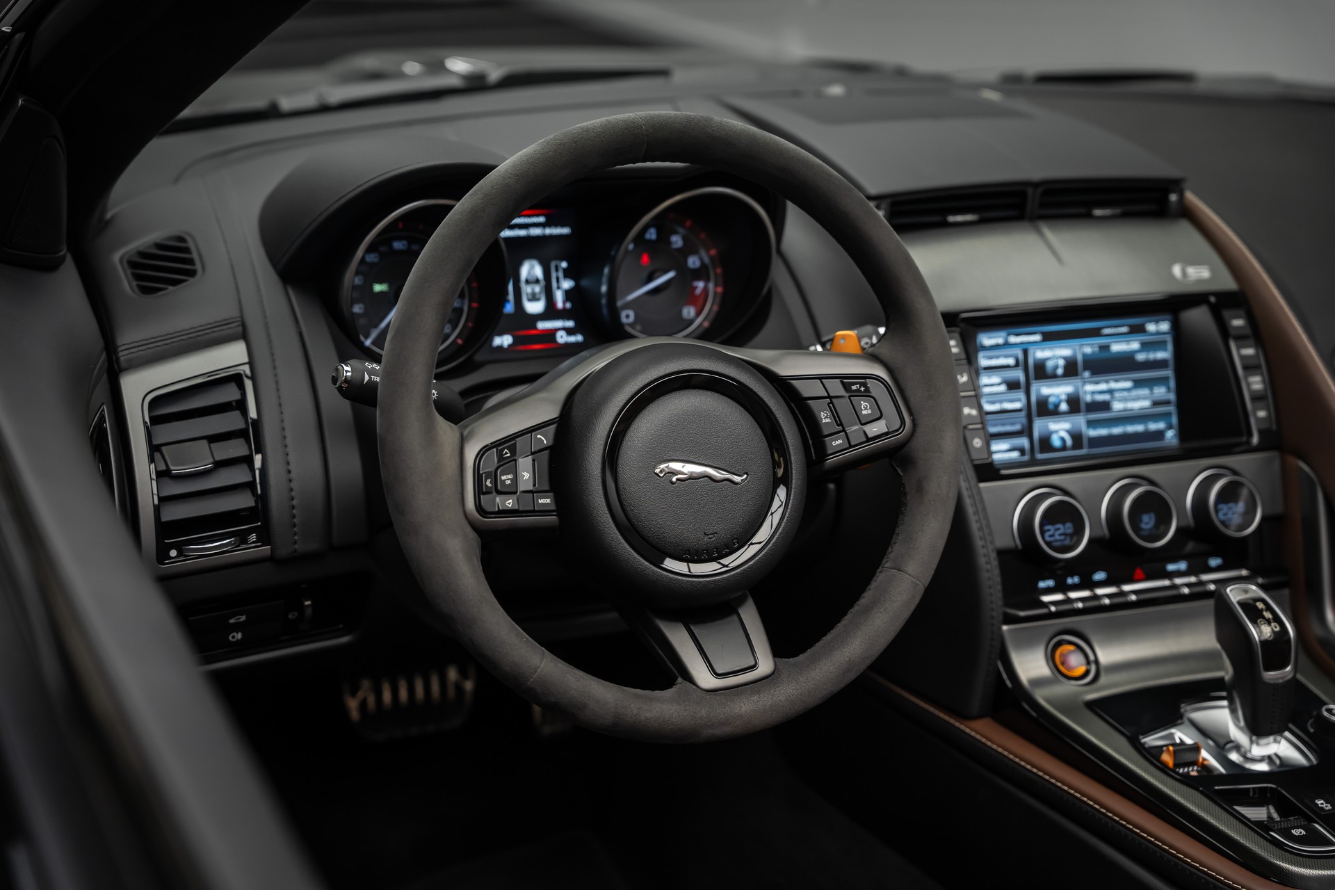 JAGUAR F-Type Convertible S 5.0 V8 S/C * PERFORMANCE-PAKET * LEASING AB 396.- *-image-15