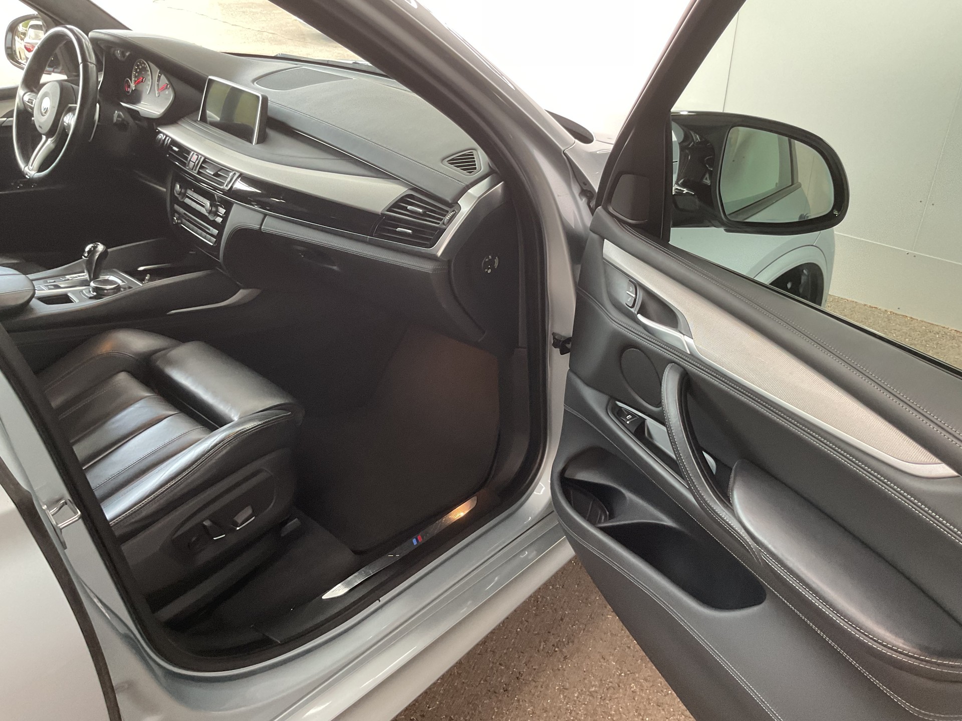 BMW X5M Steptronic-image-8