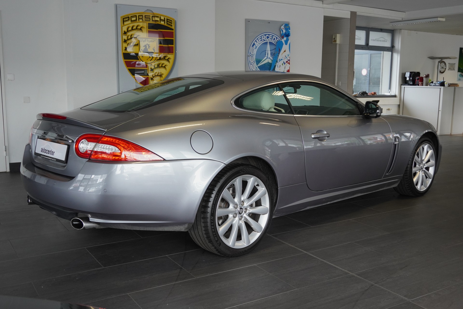 JAGUAR XK 5.0 V8 Automatic-image-5