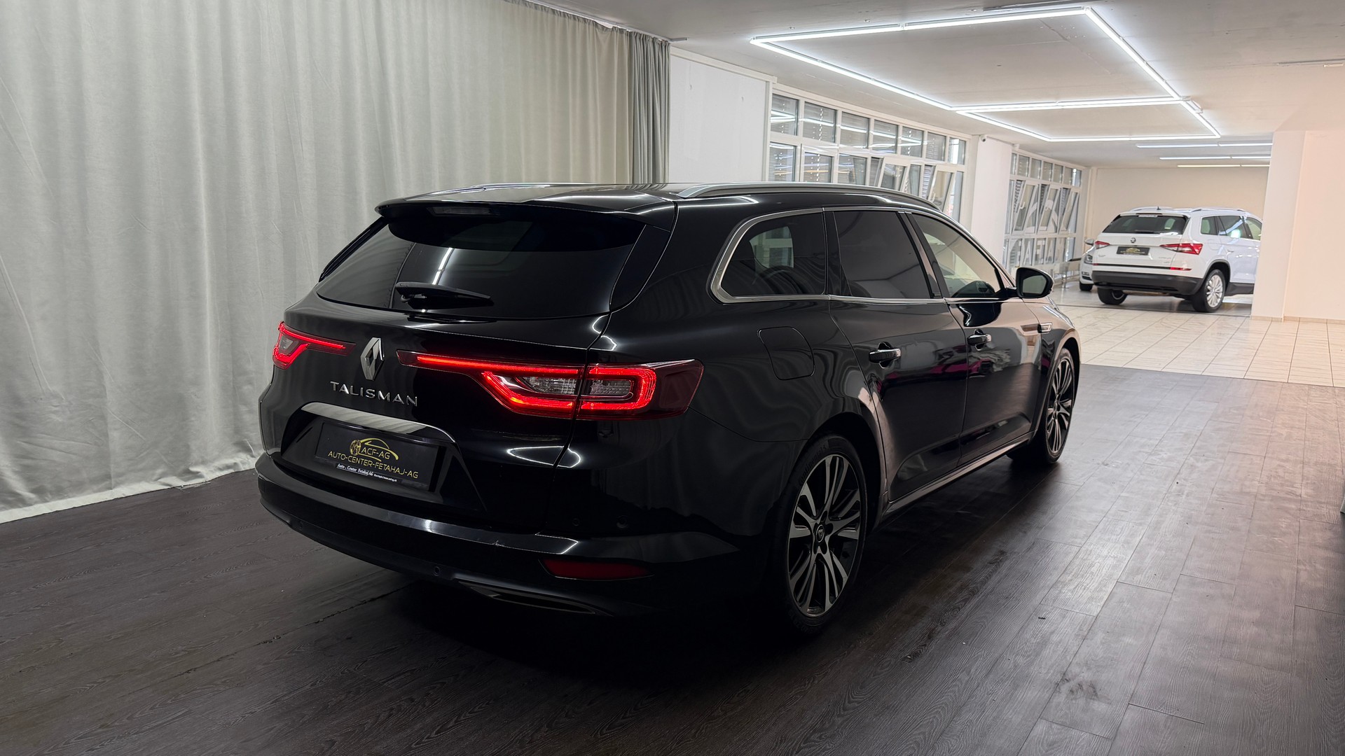 RENAULT Talisman Grandtour 1.8 TCe Initiale EDC-image-3