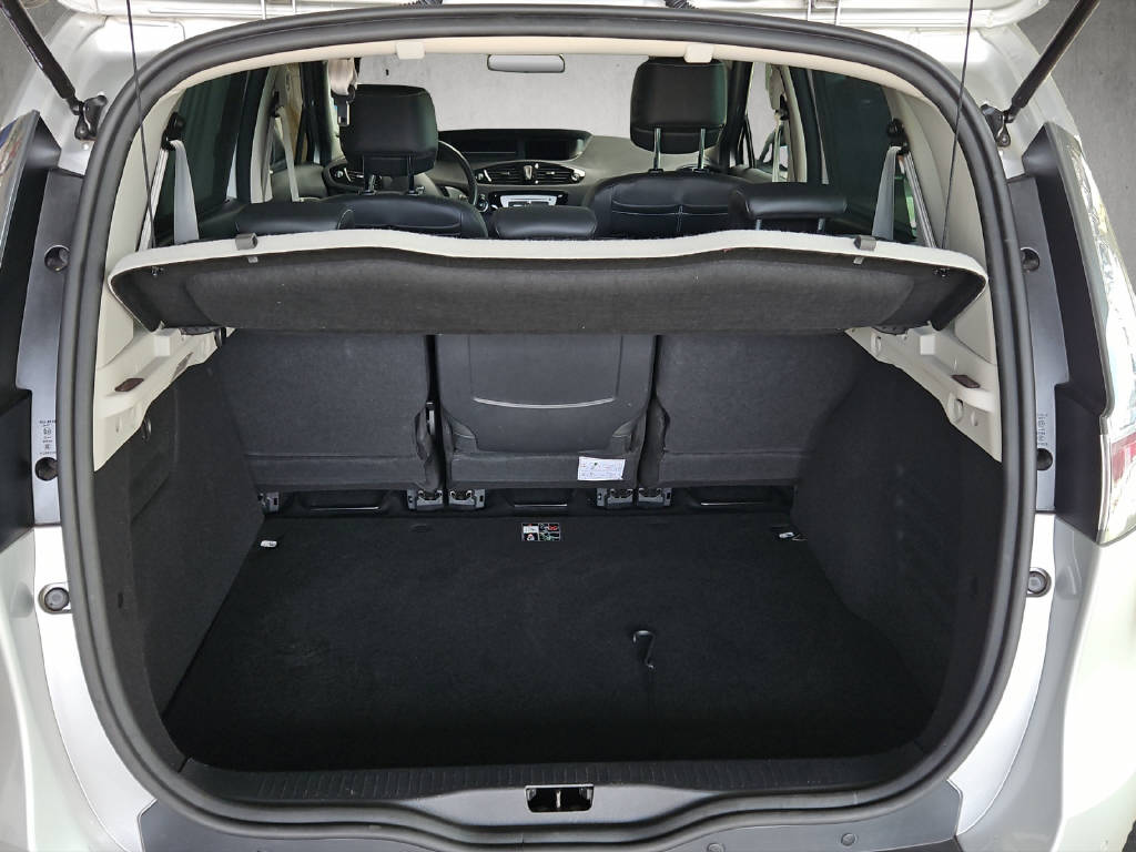 RENAULT Scénic 1.6 dCi Bose S/S-image-9