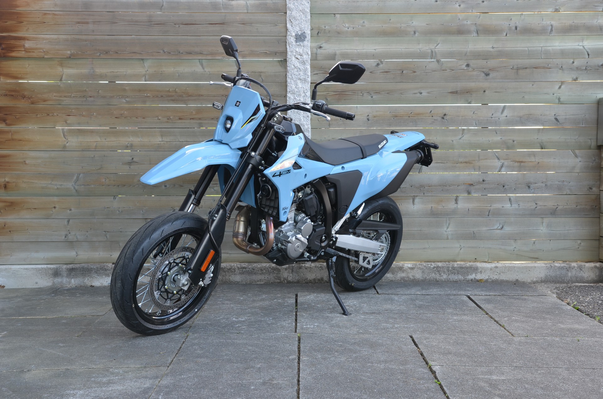 SUZUKI DR-Z 400SM-showroom-element-1