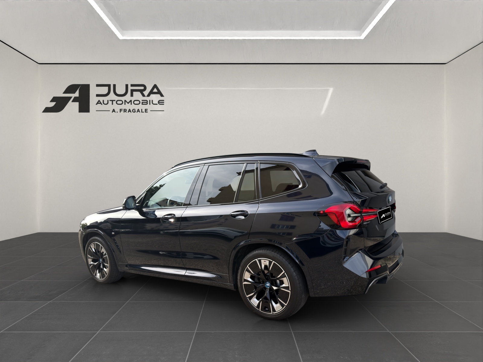 BMW iX3 E-Motor Impressive *Facelift*-image-4