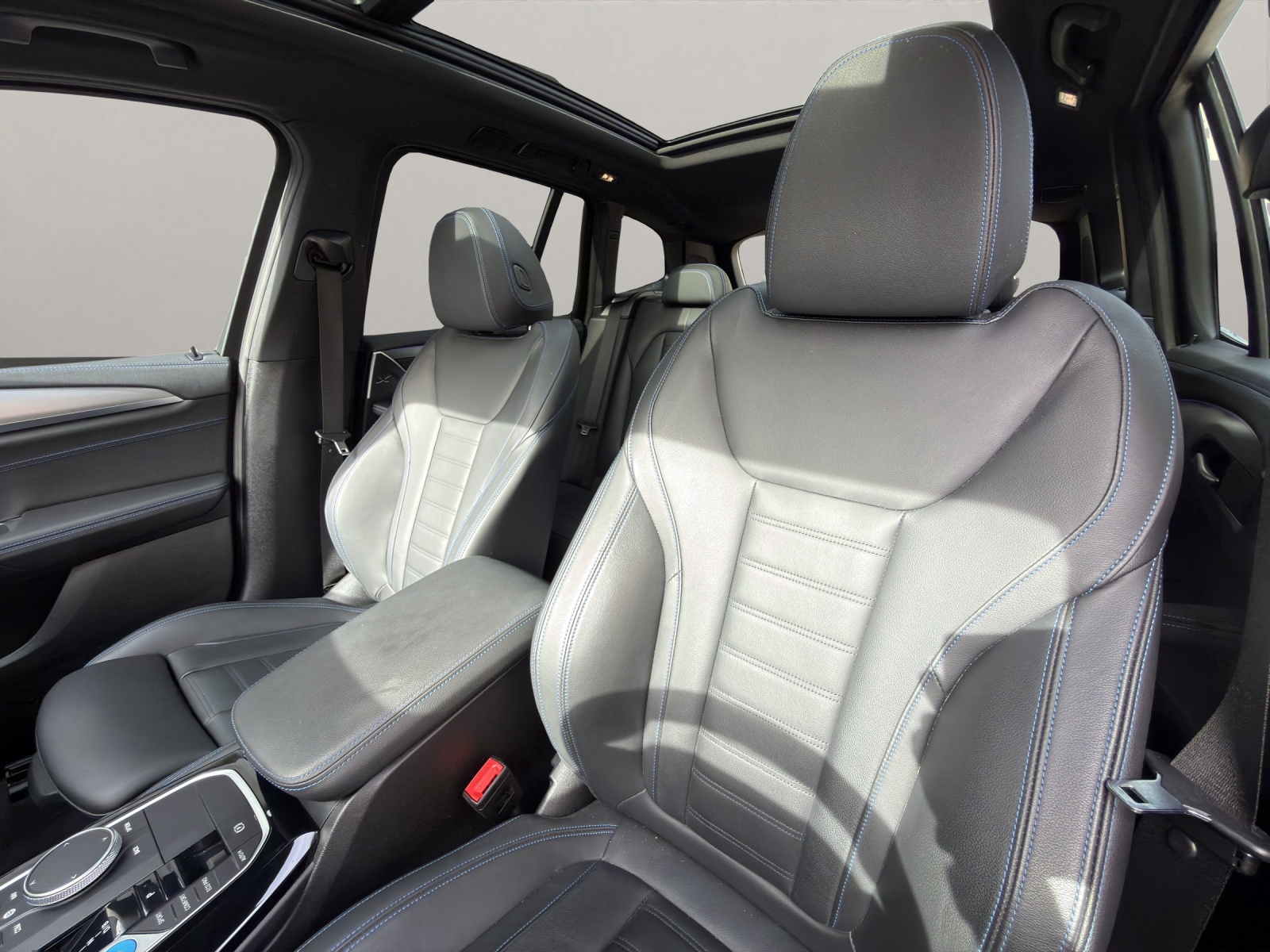 BMW iX3 E-Motor Impressive *Facelift*-image-13