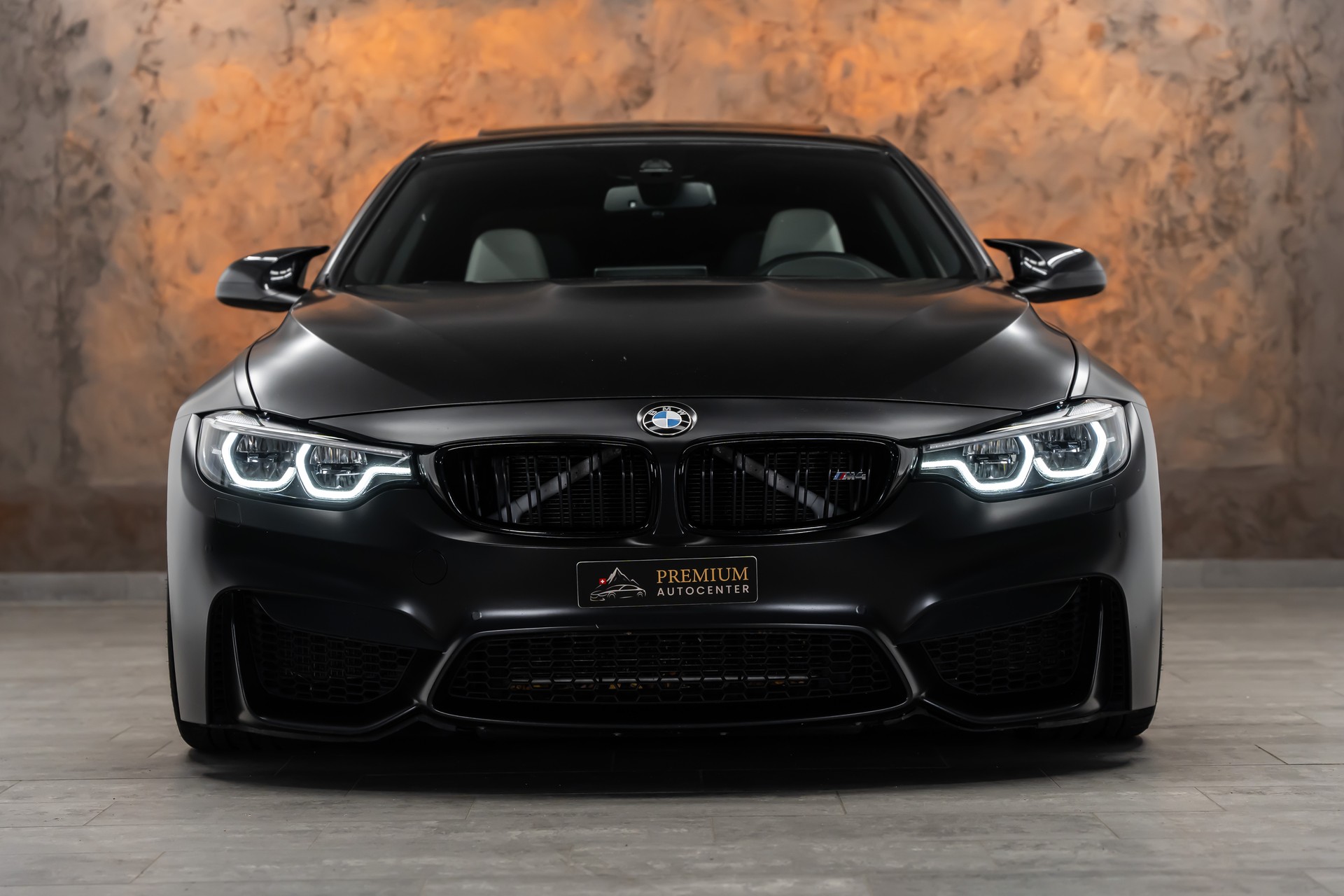 BMW M4 Coupé DKG *CH-Fahrzeug*M-Performance*Carbon*Panorama*Head-Up*-image-2