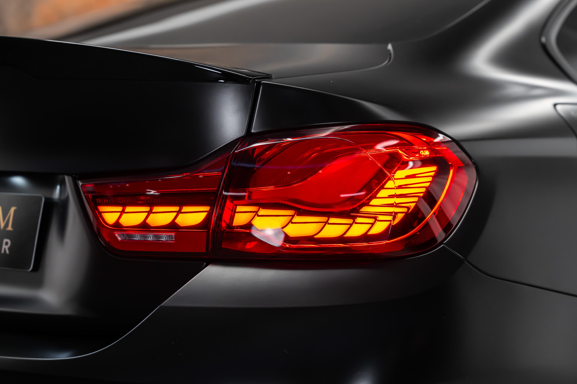 BMW M4 Coupé DKG *CH-Fahrzeug*M-Performance*Carbon*Panorama*Head-Up*-image-9