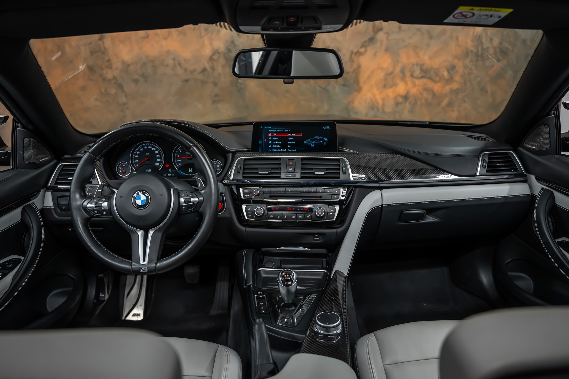 BMW M4 Coupé DKG *CH-Fahrzeug*M-Performance*Carbon*Panorama*Head-Up*-image-15