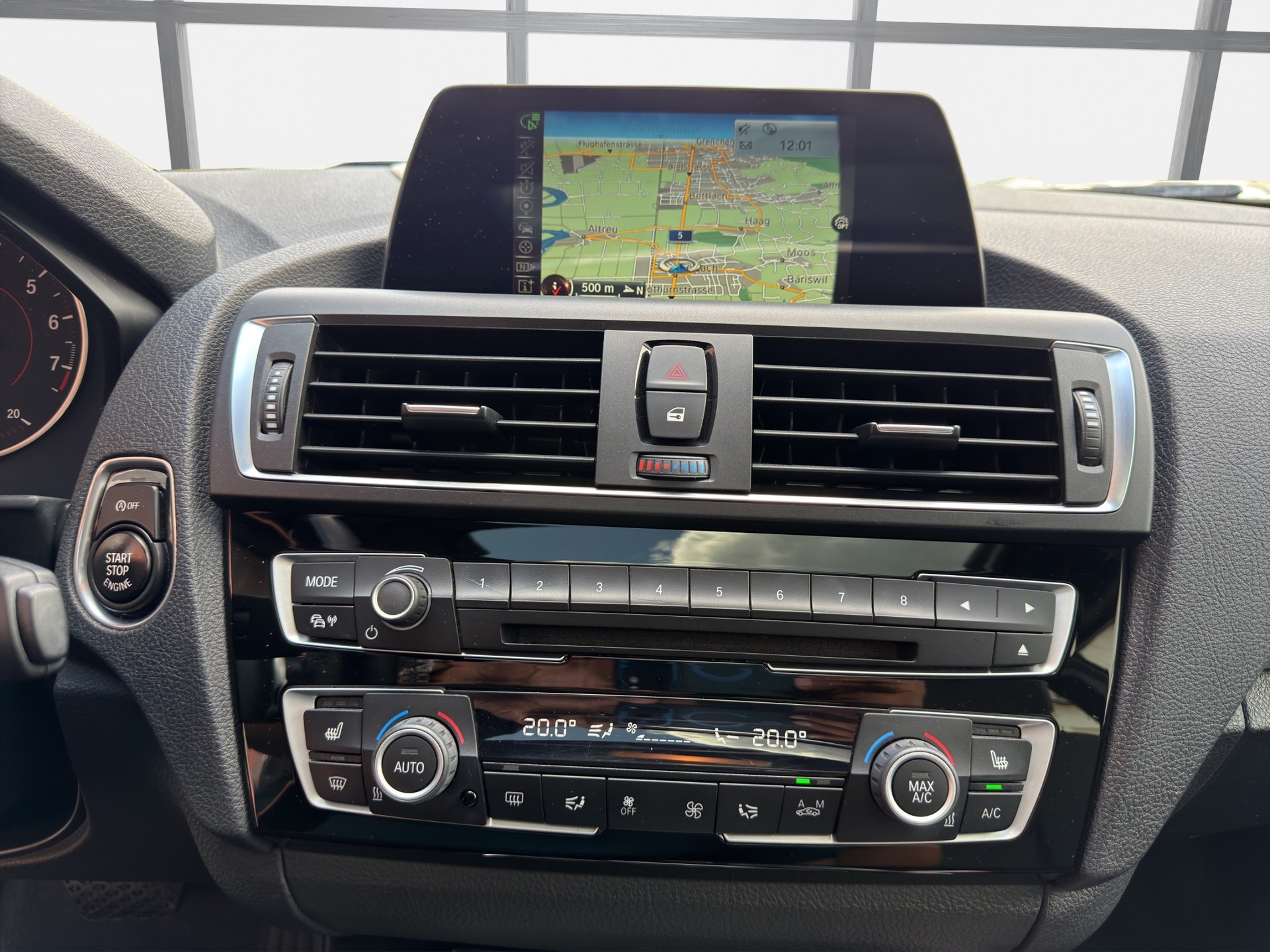 BMW 218i Gran Tourer Sport Line Steptronic-image-14