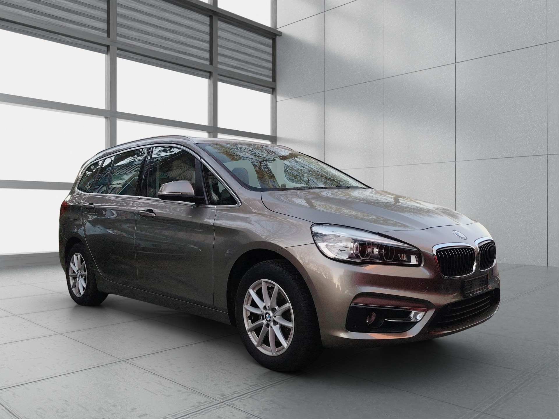 BMW 218i Gran Tourer Sport Line Steptronic-image-11