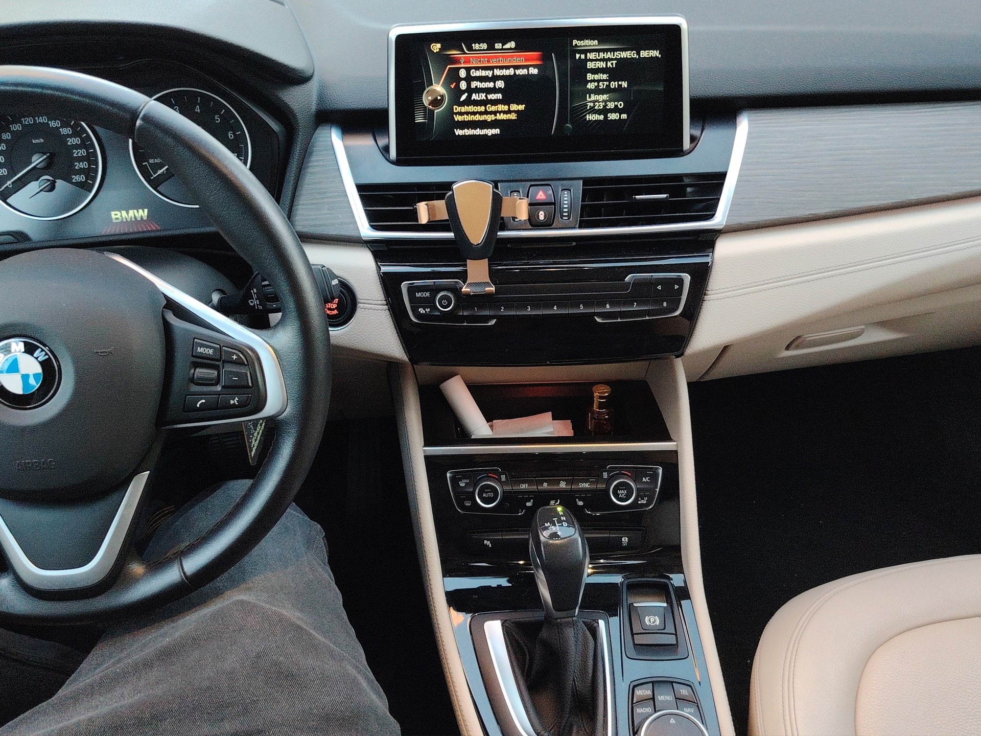 BMW 218i Gran Tourer Sport Line Steptronic-image-8