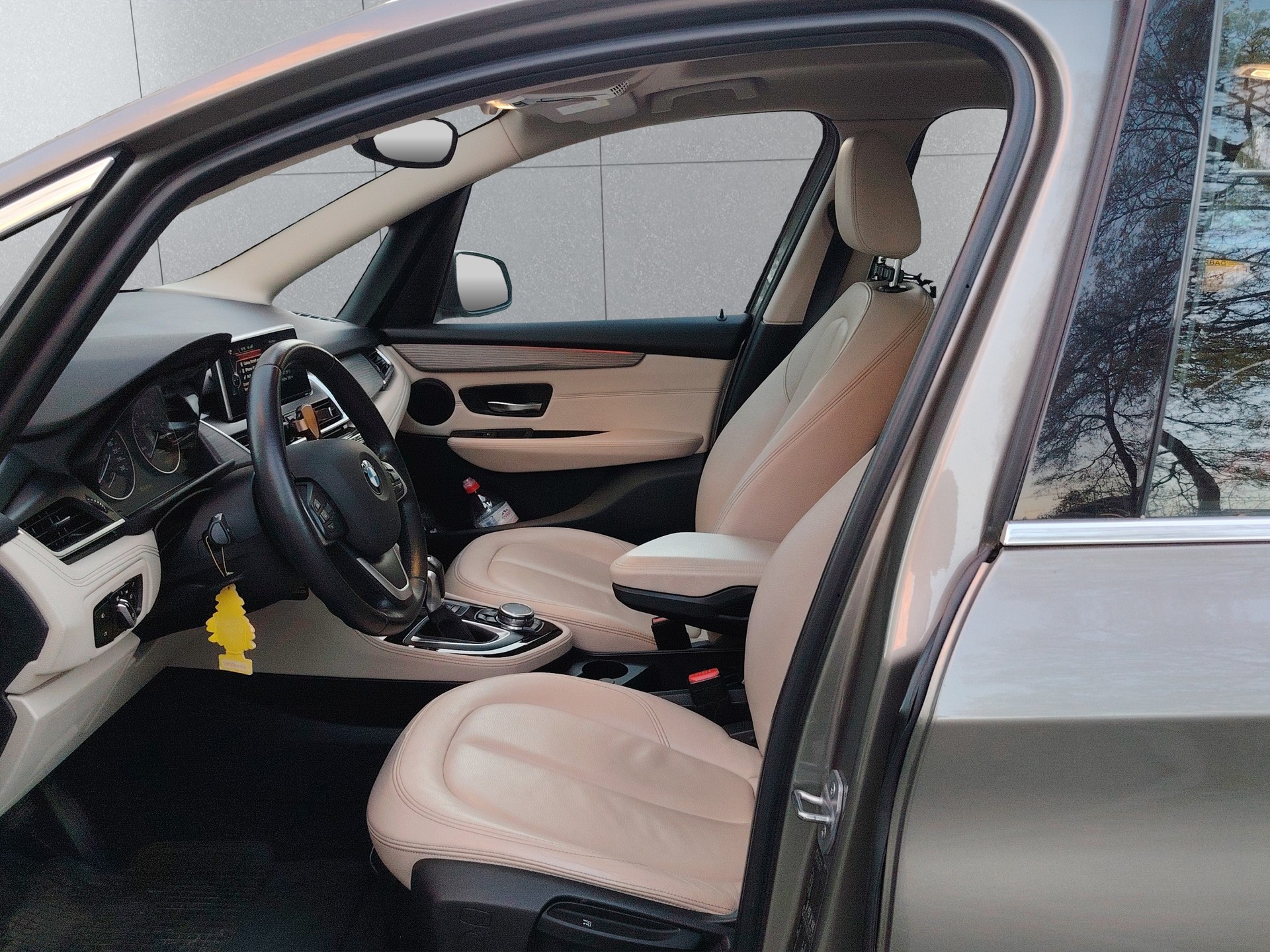 BMW 218i Gran Tourer Sport Line Steptronic-image-6