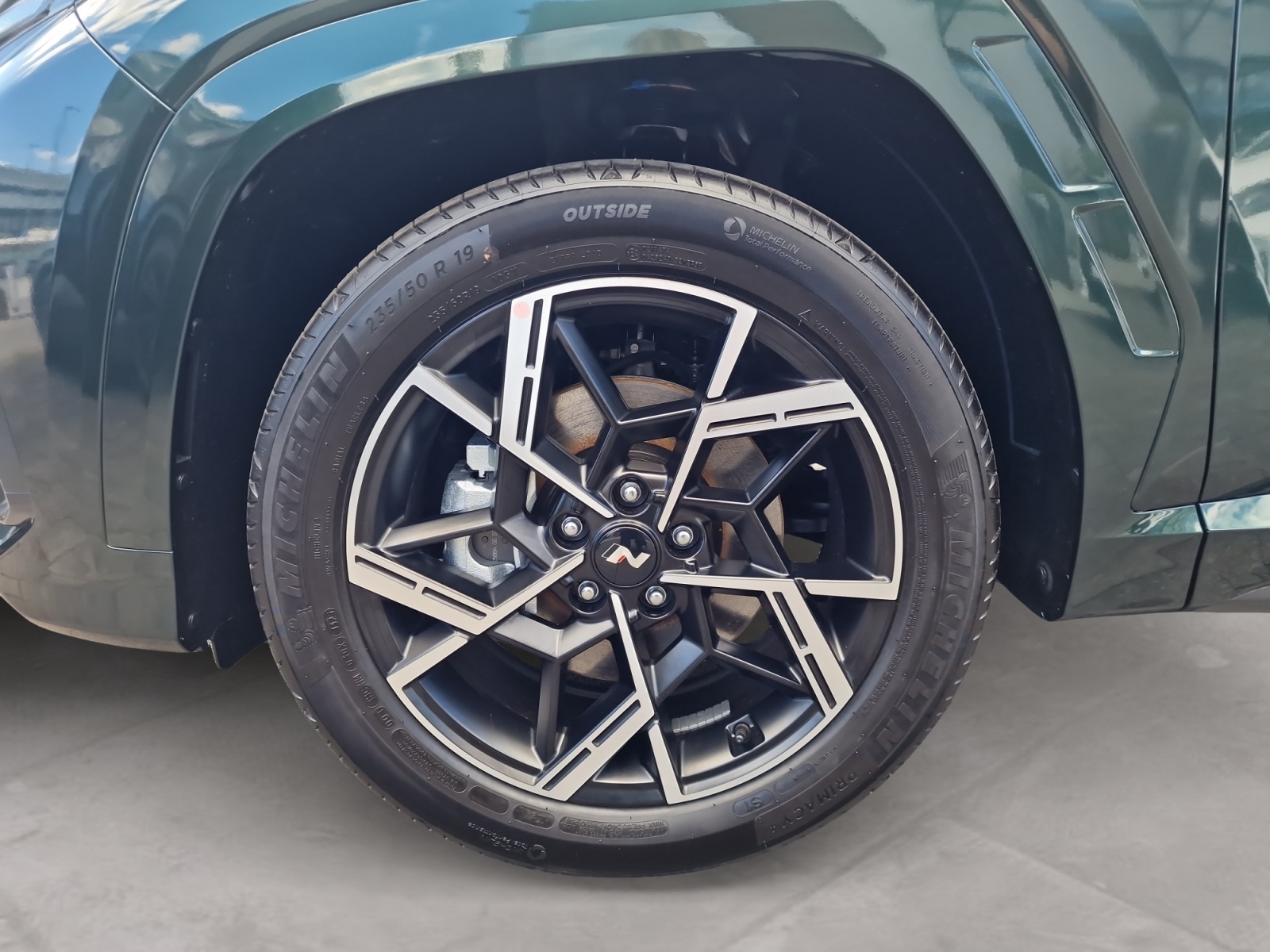 HYUNDAI Tucson 1.6 T-GDI N-Line 4x4 180PS Dark Green Edition-image-9