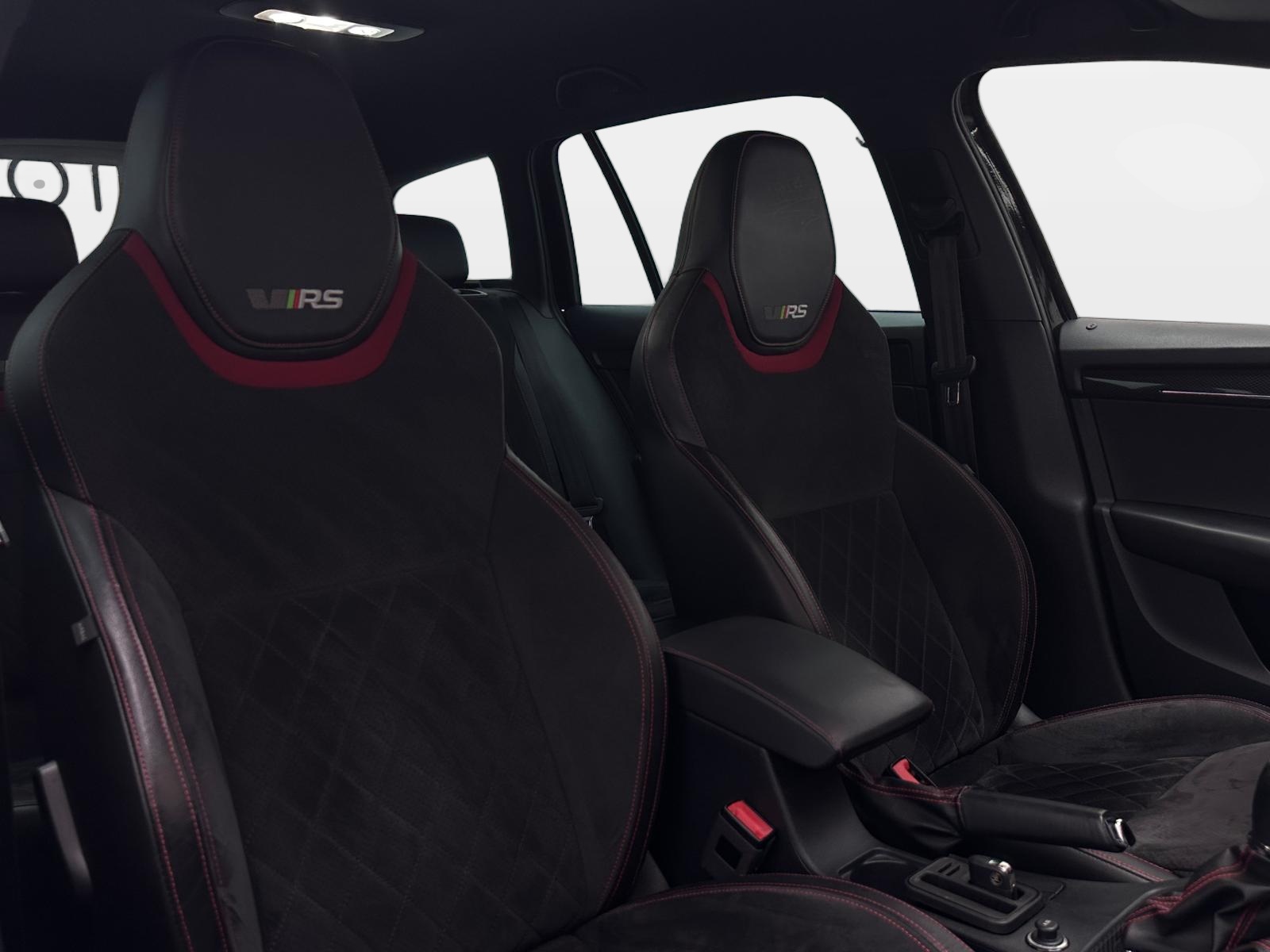 SKODA Octavia Combi 2.0 TSI RS DSG-image-15