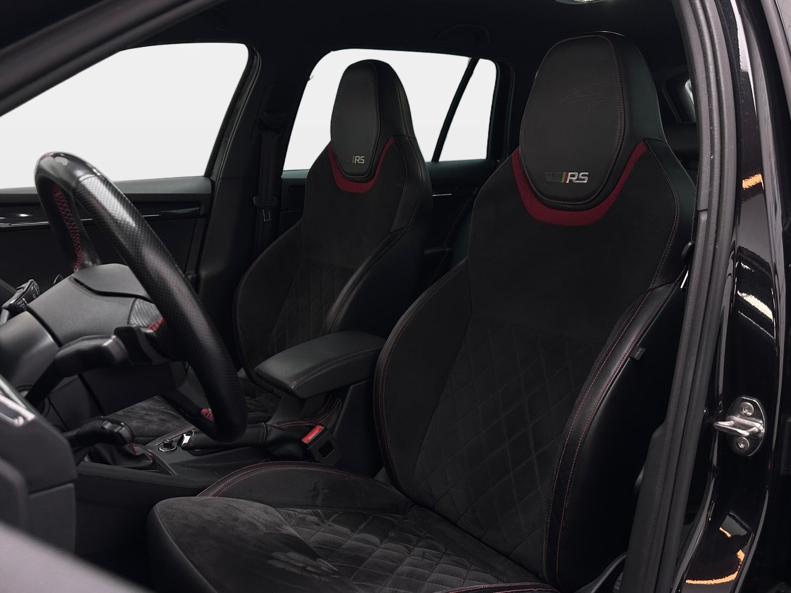 SKODA Octavia Combi 2.0 TSI RS DSG-image-7