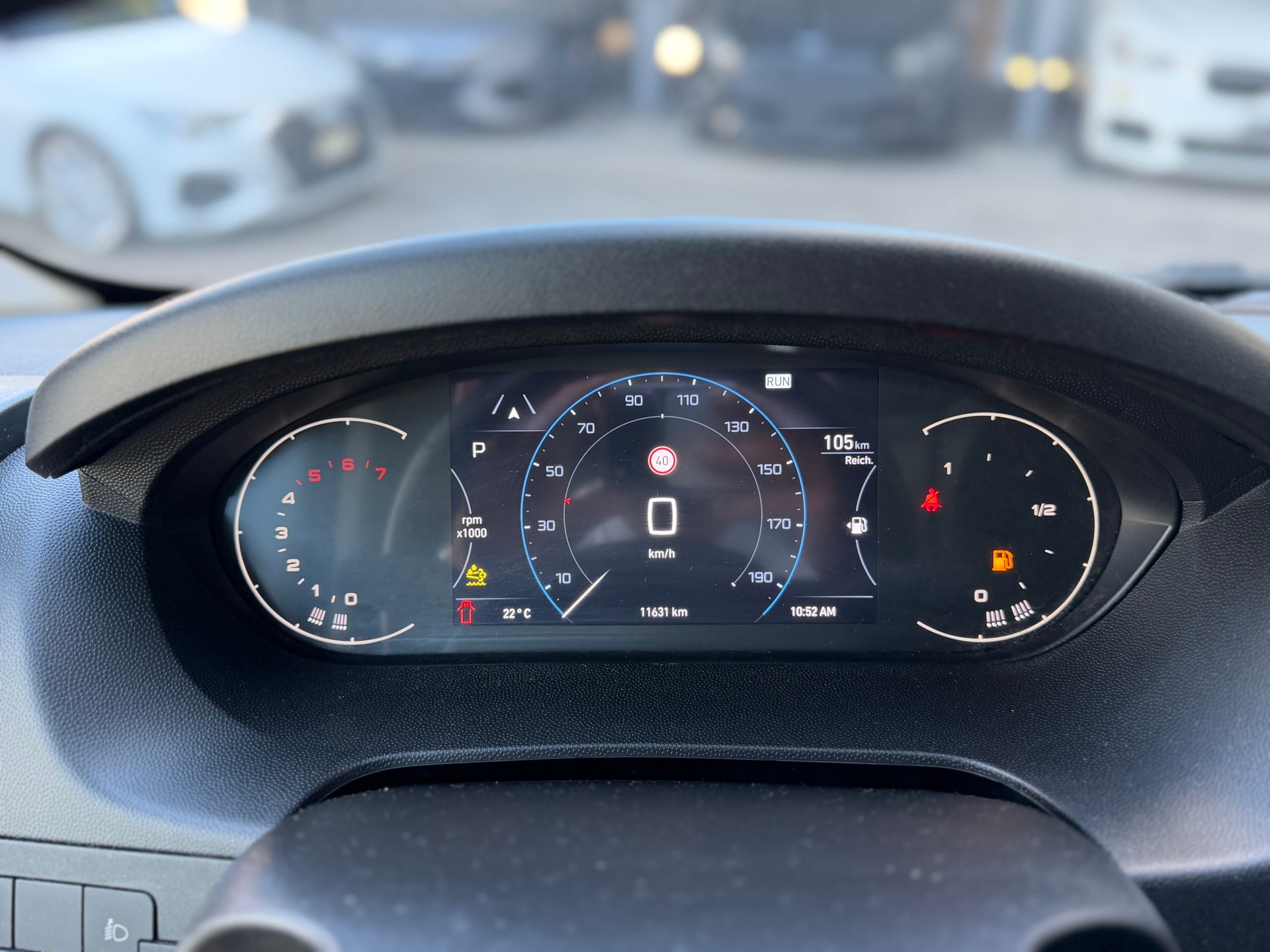 PEUGEOT Boxer 2.2 HDI 335 L2H2 verglast EAT8-image-19