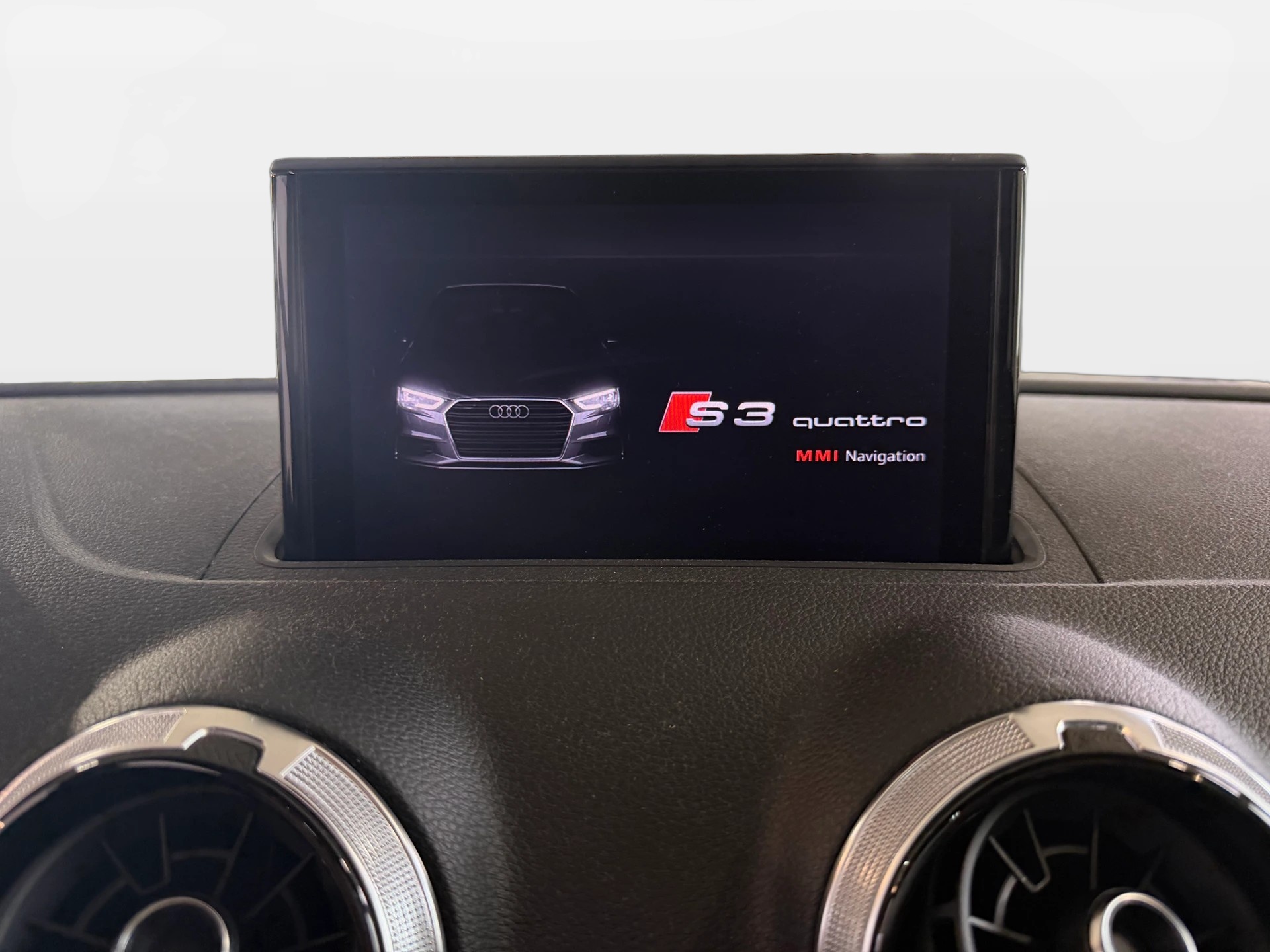 AUDI S3 Sportback 2.0 TFSI quattro S-tronic | Frisch MFK | Pano Dach | Bang & Olufsen-image-17