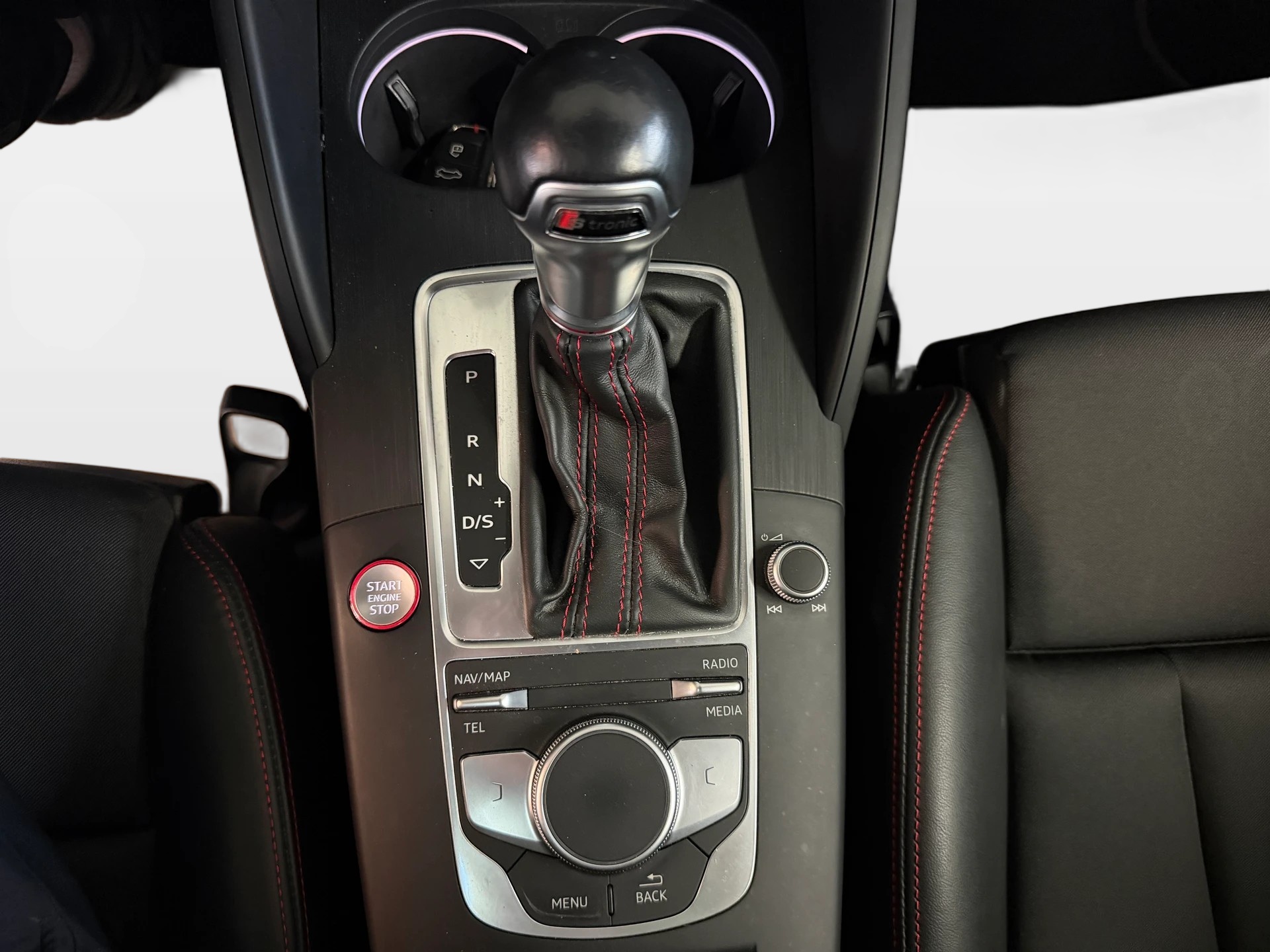 AUDI S3 Sportback 2.0 TFSI quattro S-tronic | Frisch MFK | Pano Dach | Bang & Olufsen-image-15