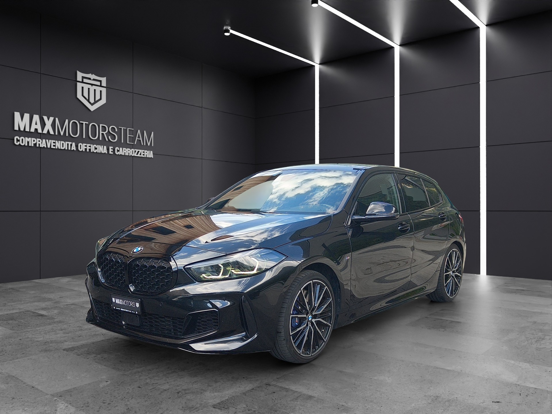 BMW M135i xDrive Steptronic PERFORMANCE