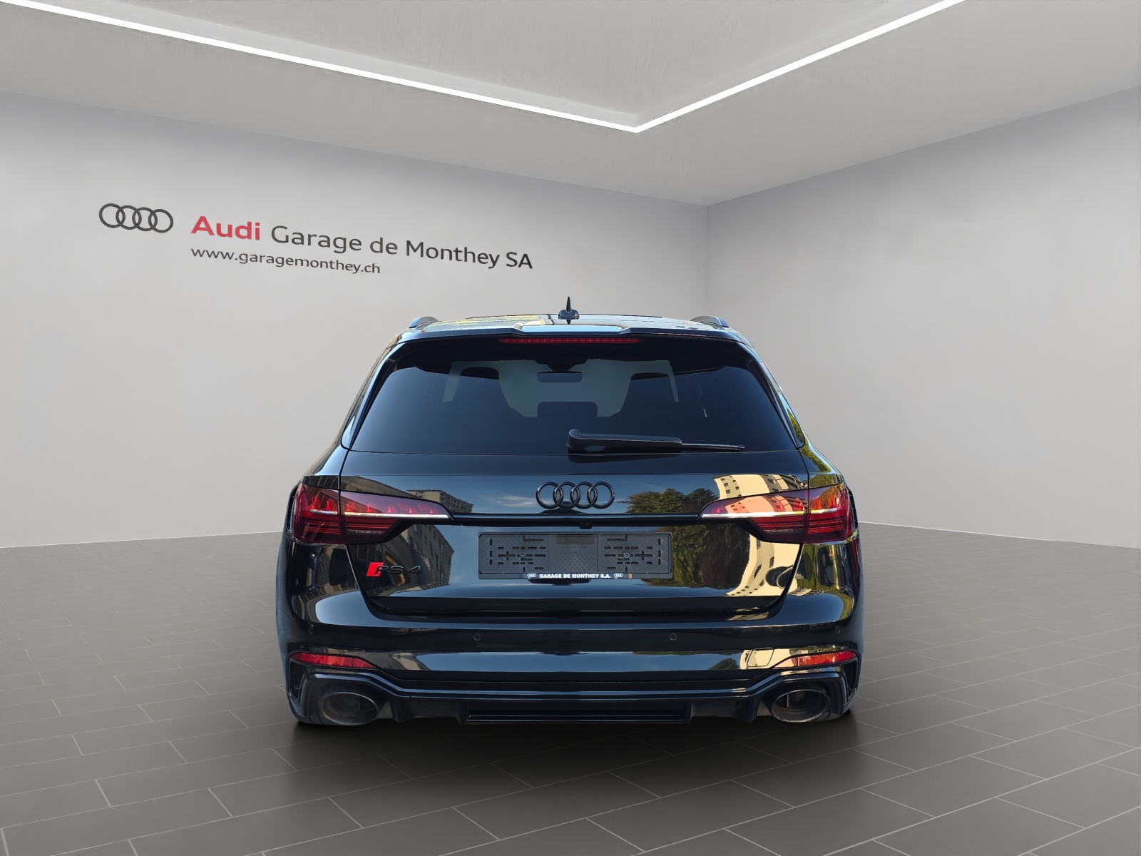 AUDI RS4 Avant quattro tiptronic-image-4