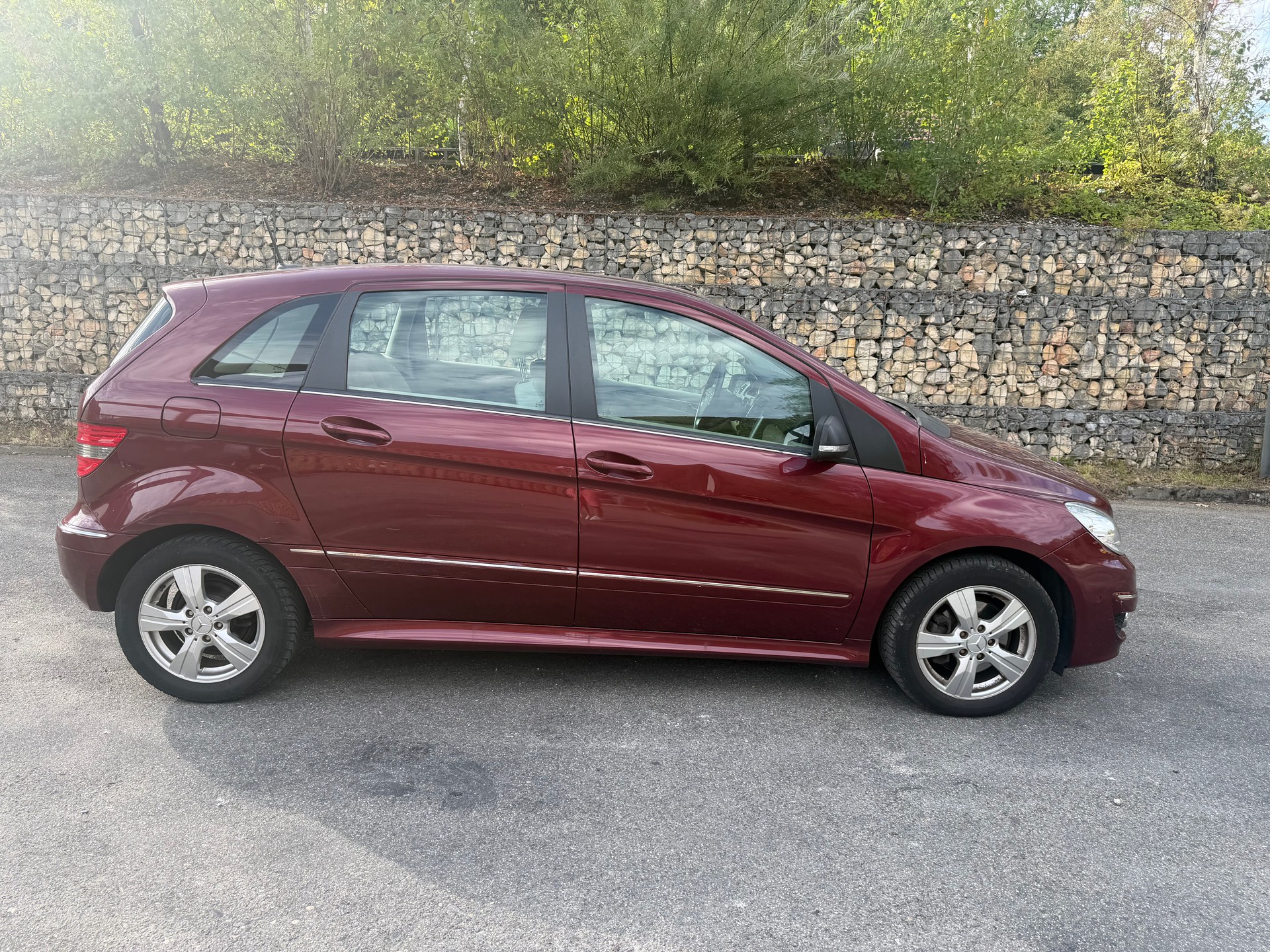 MERCEDES-BENZ B 200 CDI-image-2