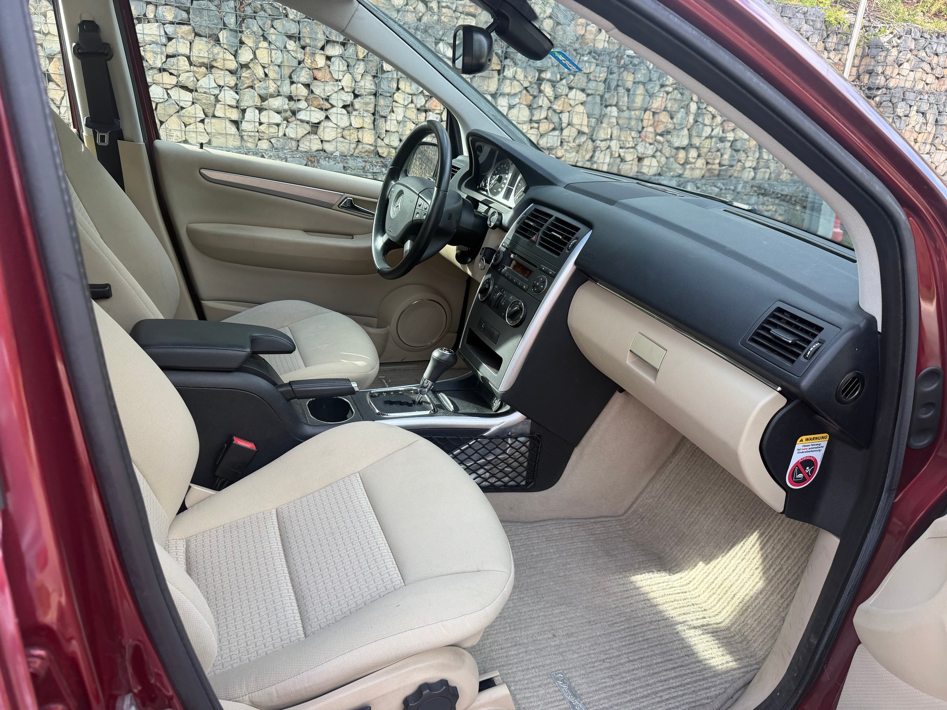 MERCEDES-BENZ B 200 CDI-image-8