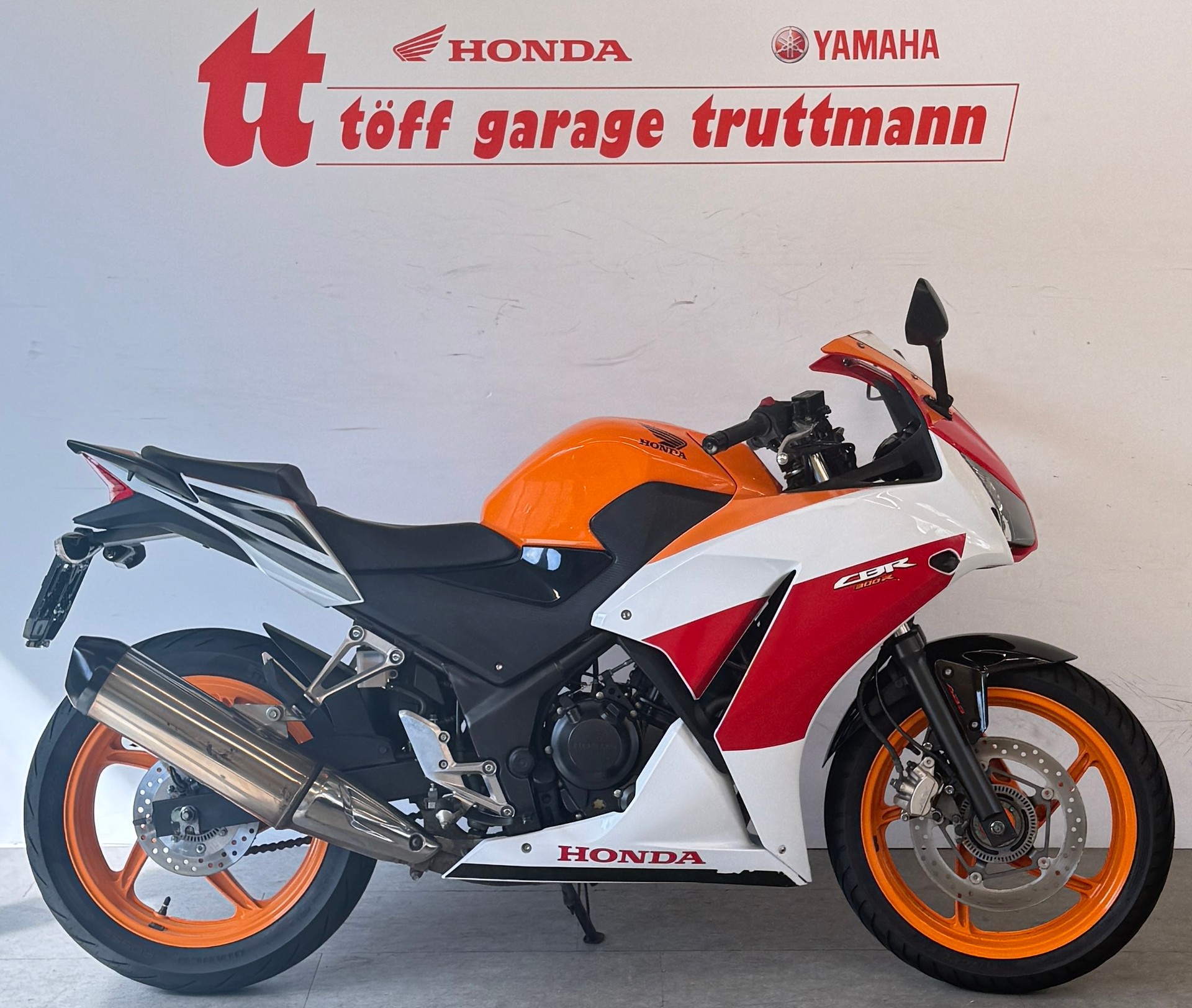 HONDA CBR 300 R