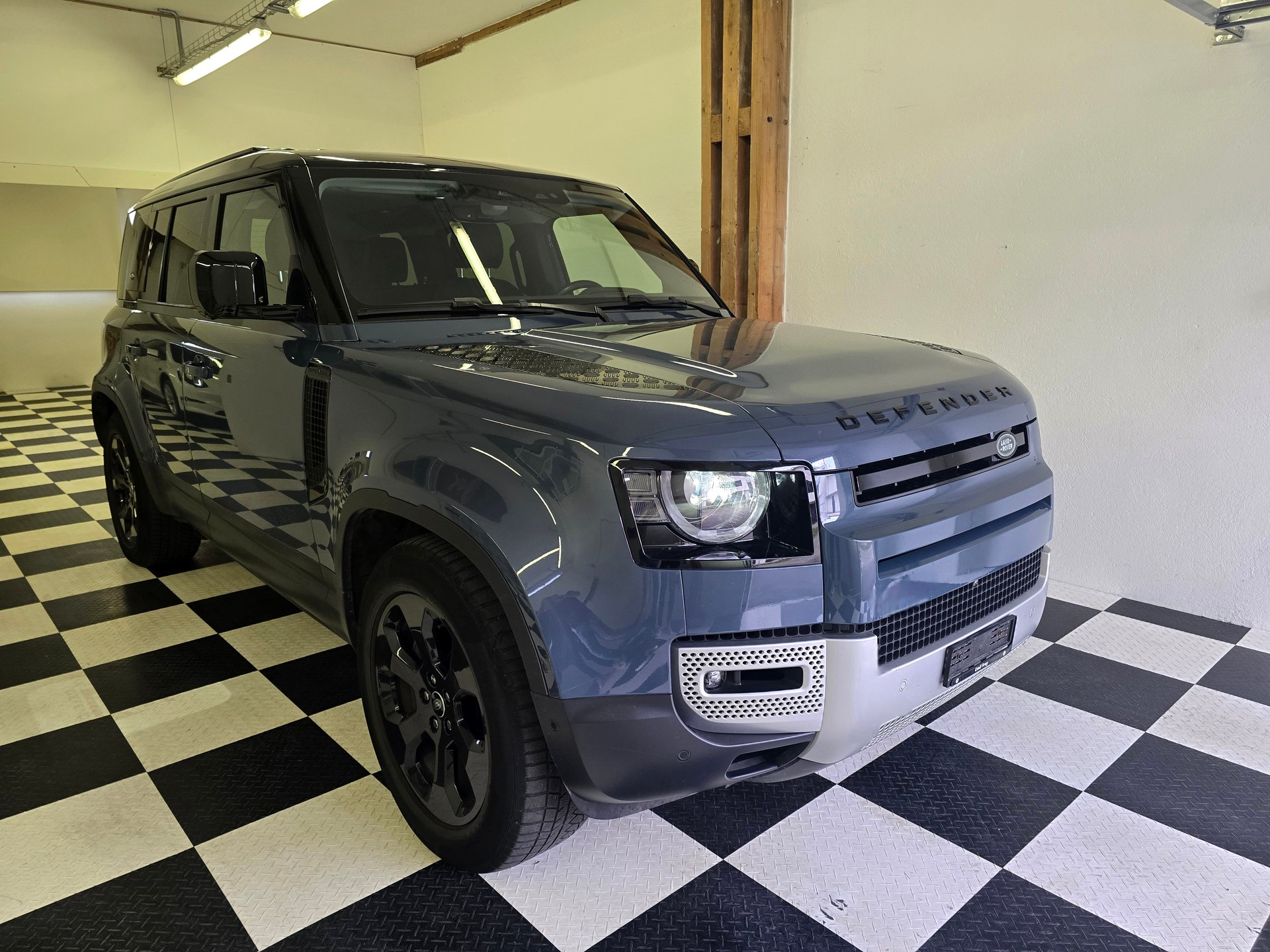 LAND ROVER Defender 110 P400e Si4 PHEV X-Dynamic SE AT8-image-7