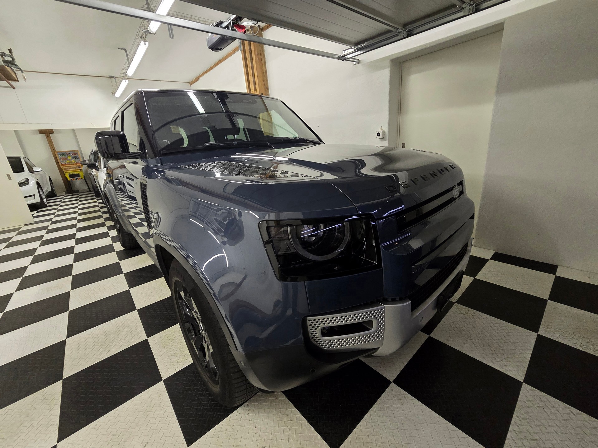 LAND ROVER Defender 110 P400e Si4 PHEV X-Dynamic SE AT8