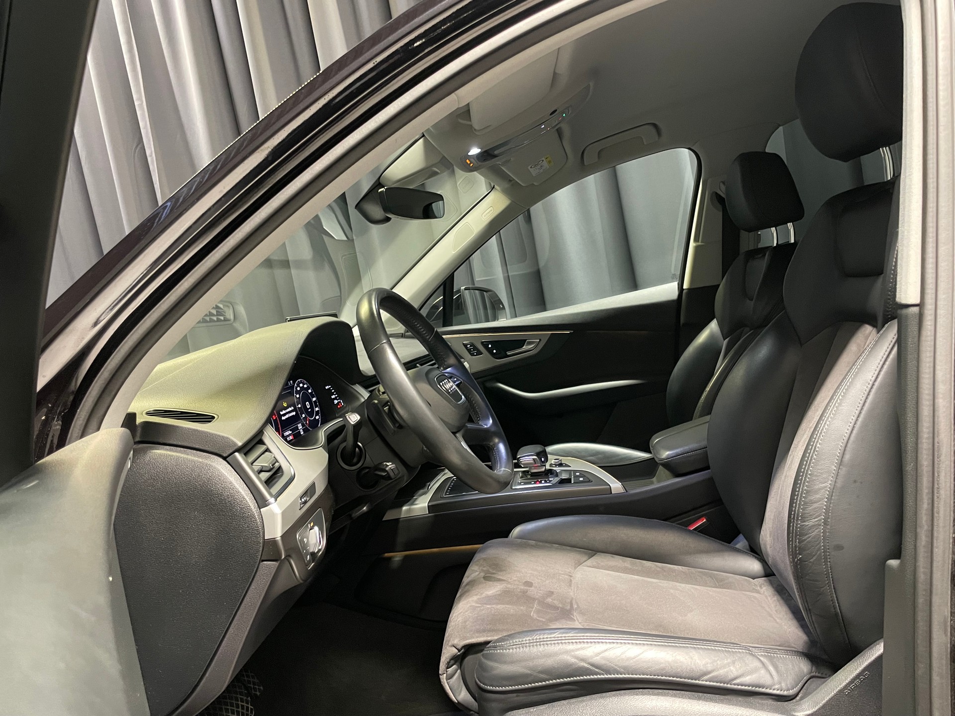 AUDI Q7 3.0 TDI quattro tiptronic 7 Pl. (39)-image-6