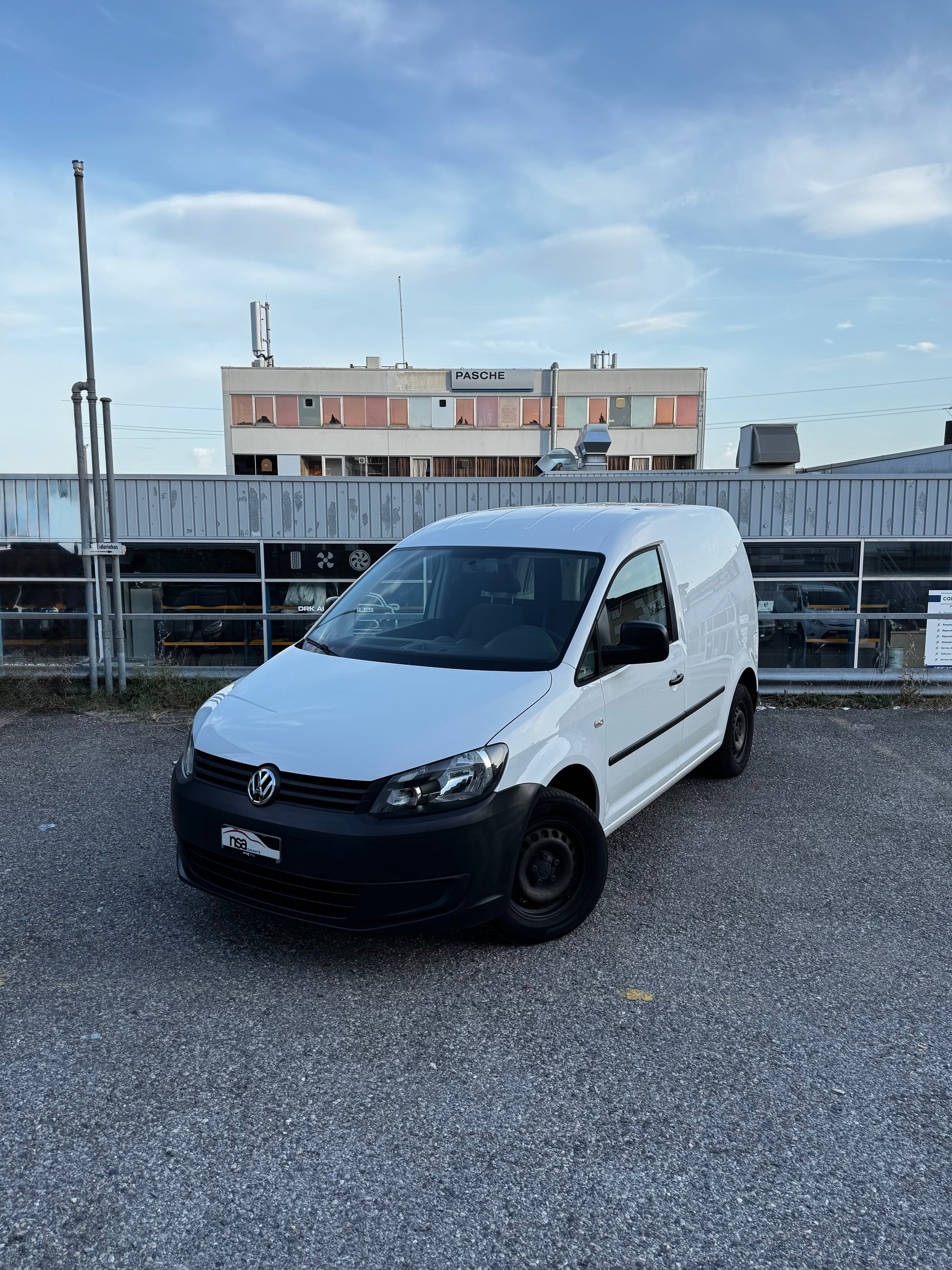 VW Caddy 1.6 TDI-image-0