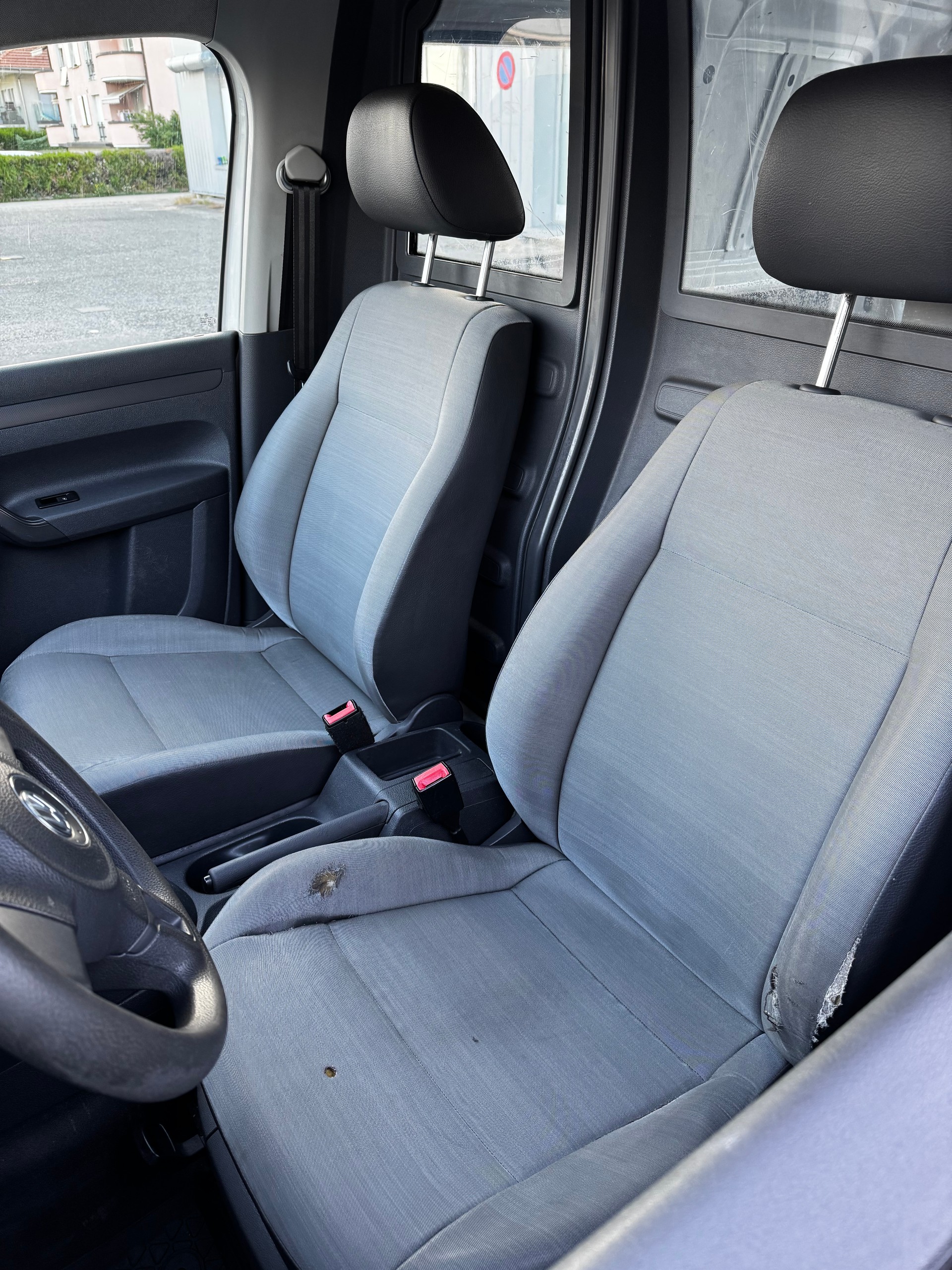 VW Caddy 1.6 TDI-image-8